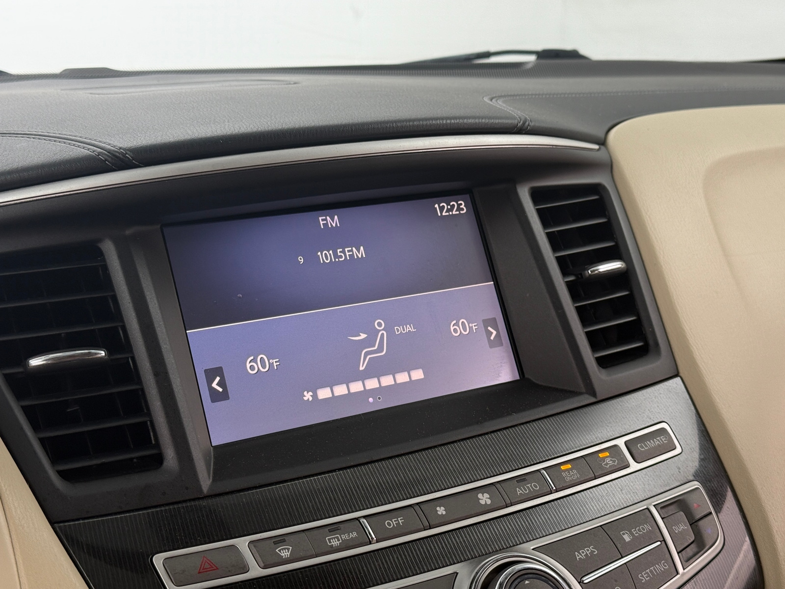 Thumbnail: 2018 INFINITI QX60 - 3