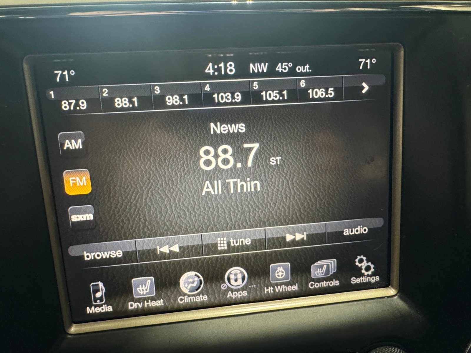 Thumbnail: 2015 Jeep Grand Cherokee - 3