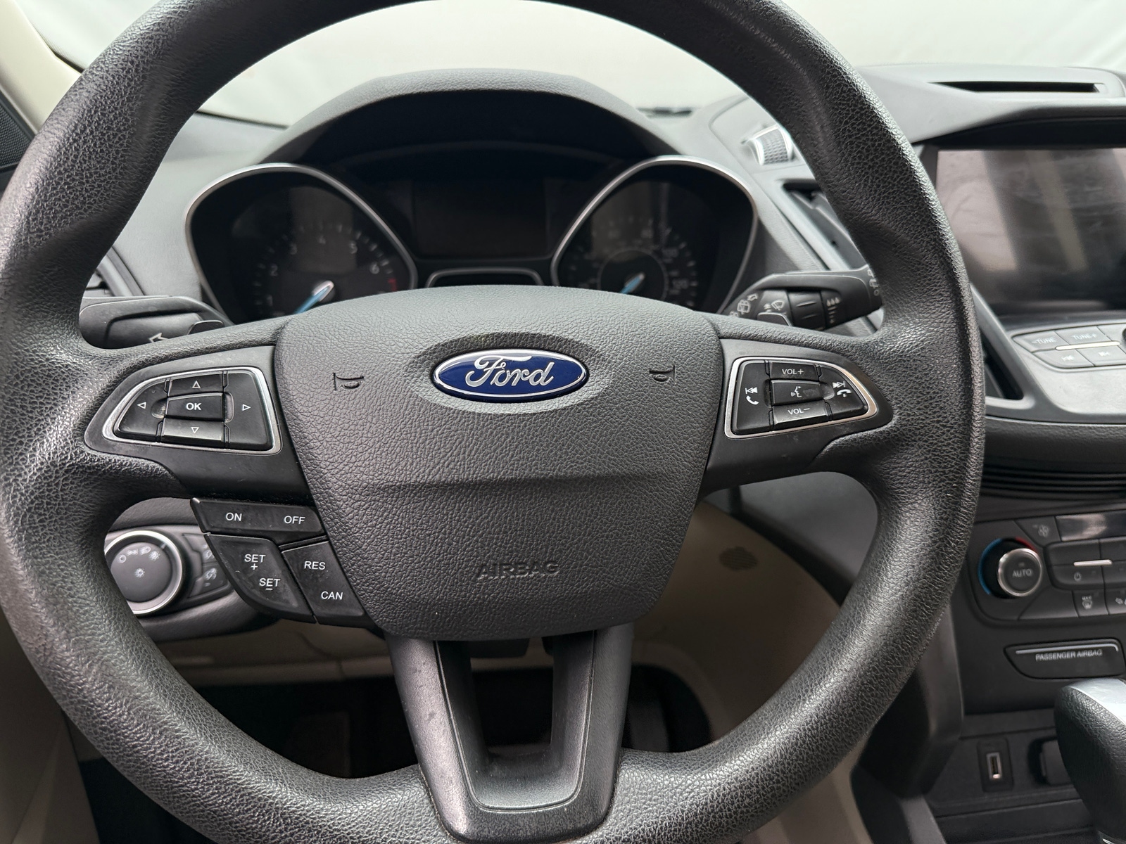 Thumbnail: 2017 Ford Escape - 5