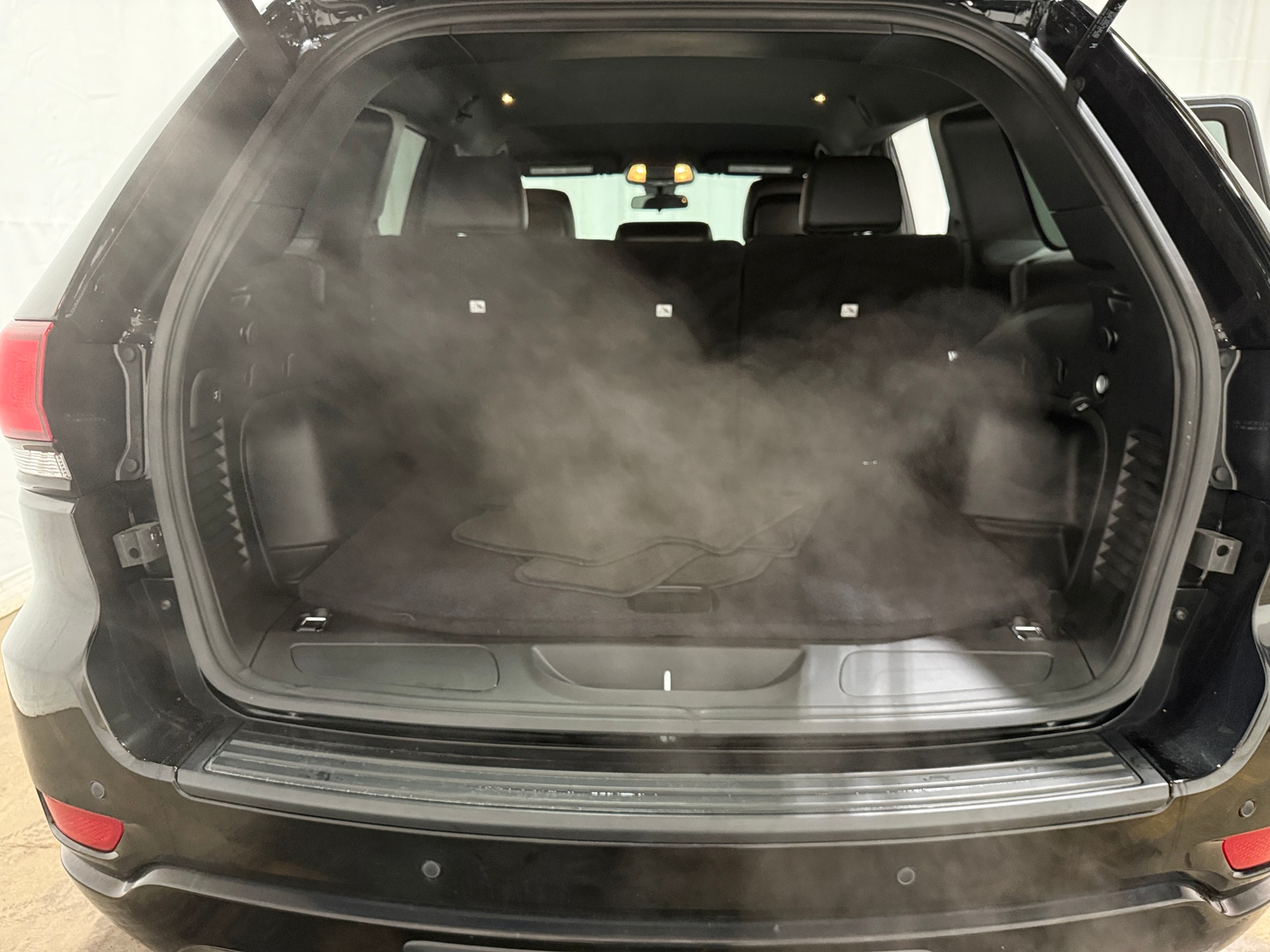 Thumbnail: 2021 Jeep Grand Cherokee - 7