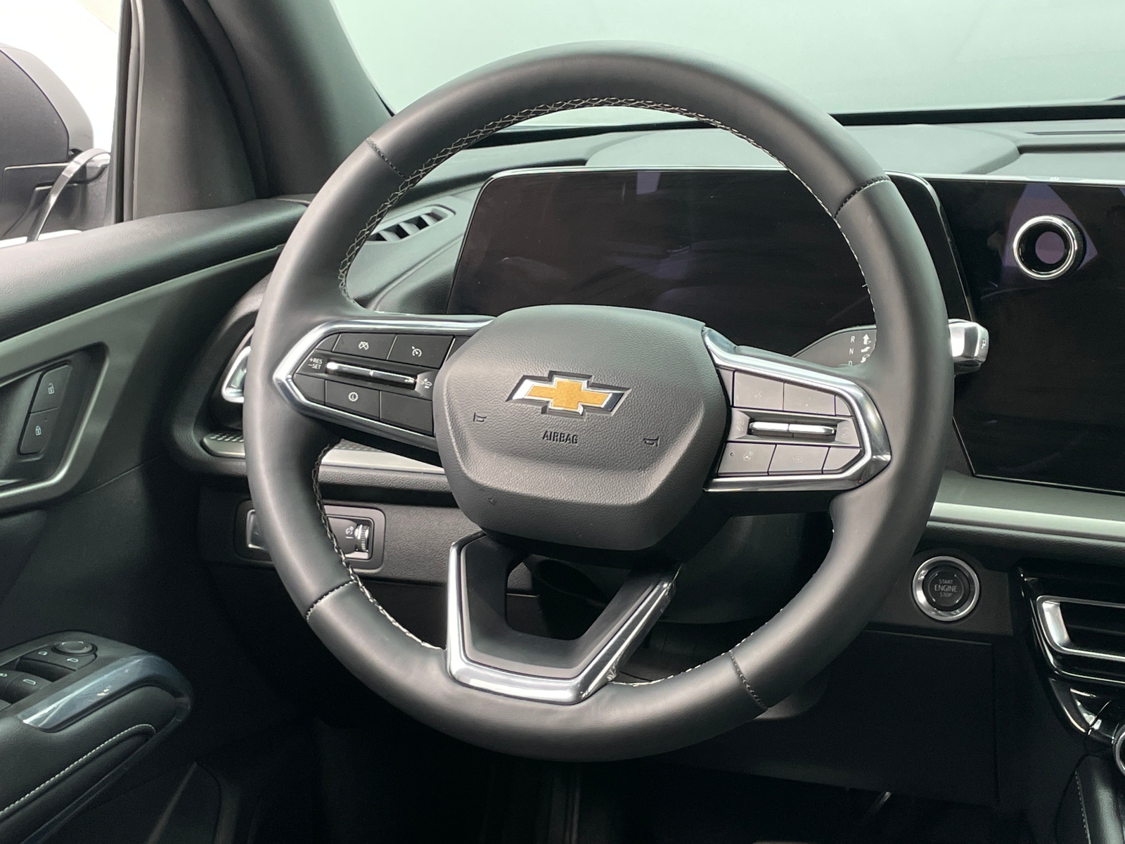 Thumbnail: 2025 Chevrolet Traverse - 5