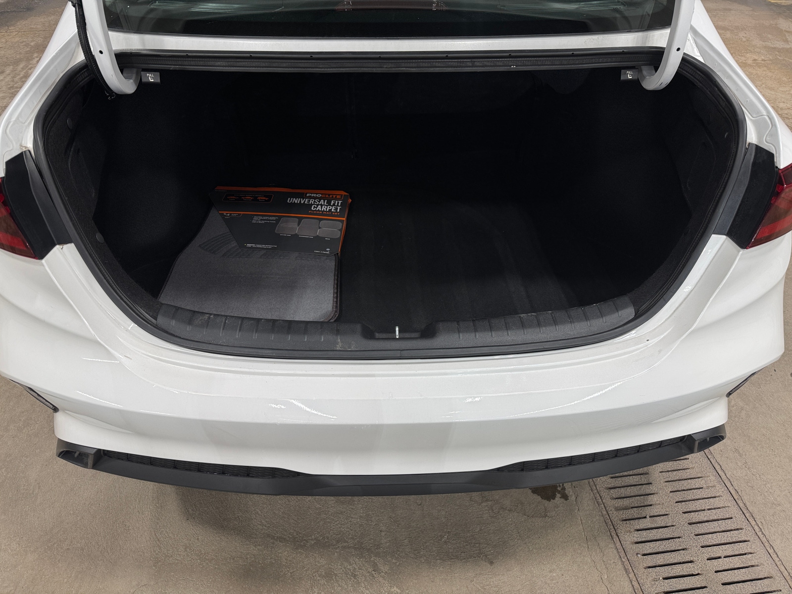 Thumbnail: 2024 Kia Forte - 7