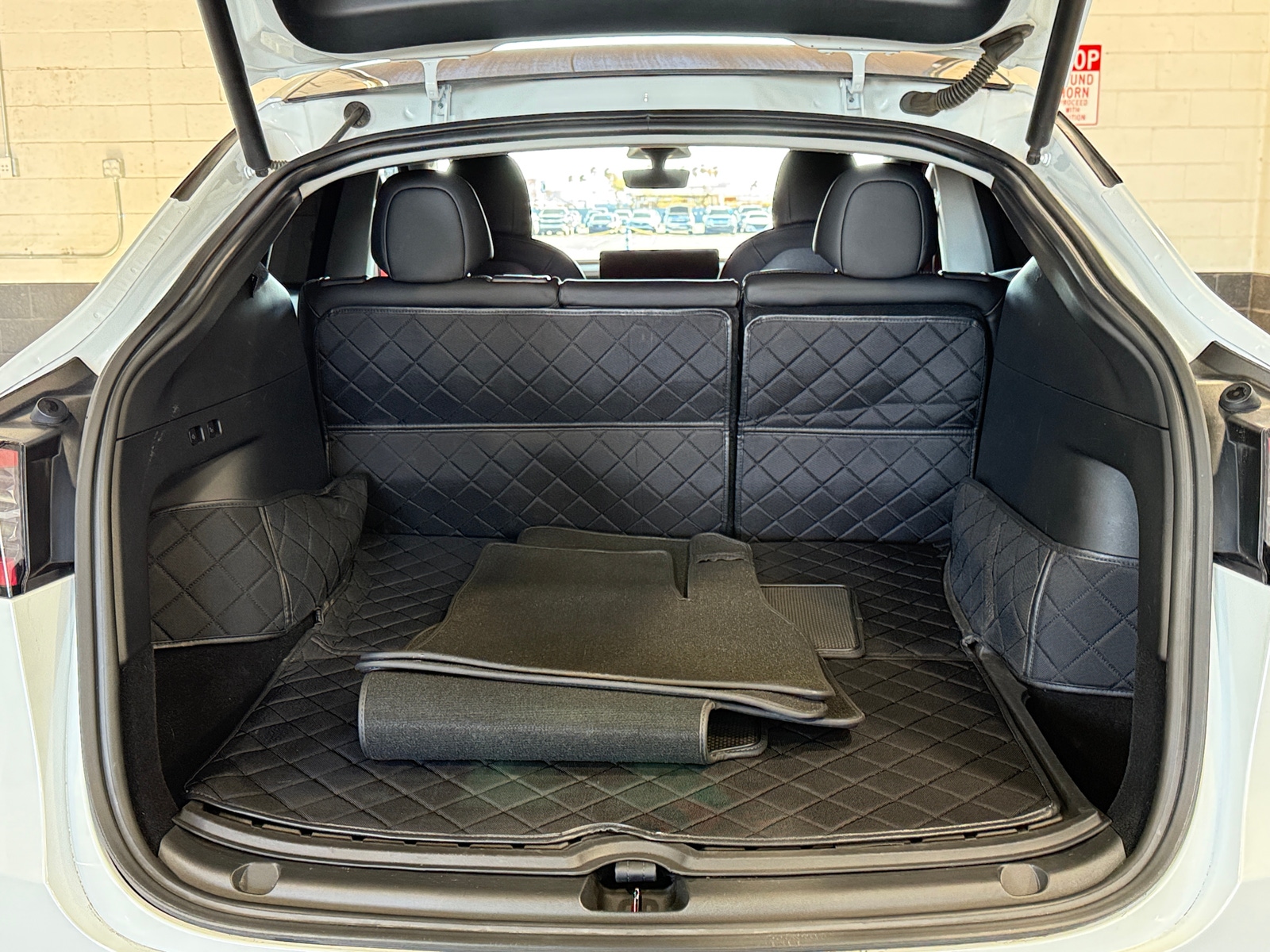 Thumbnail: 2022 Tesla Model Y - 6