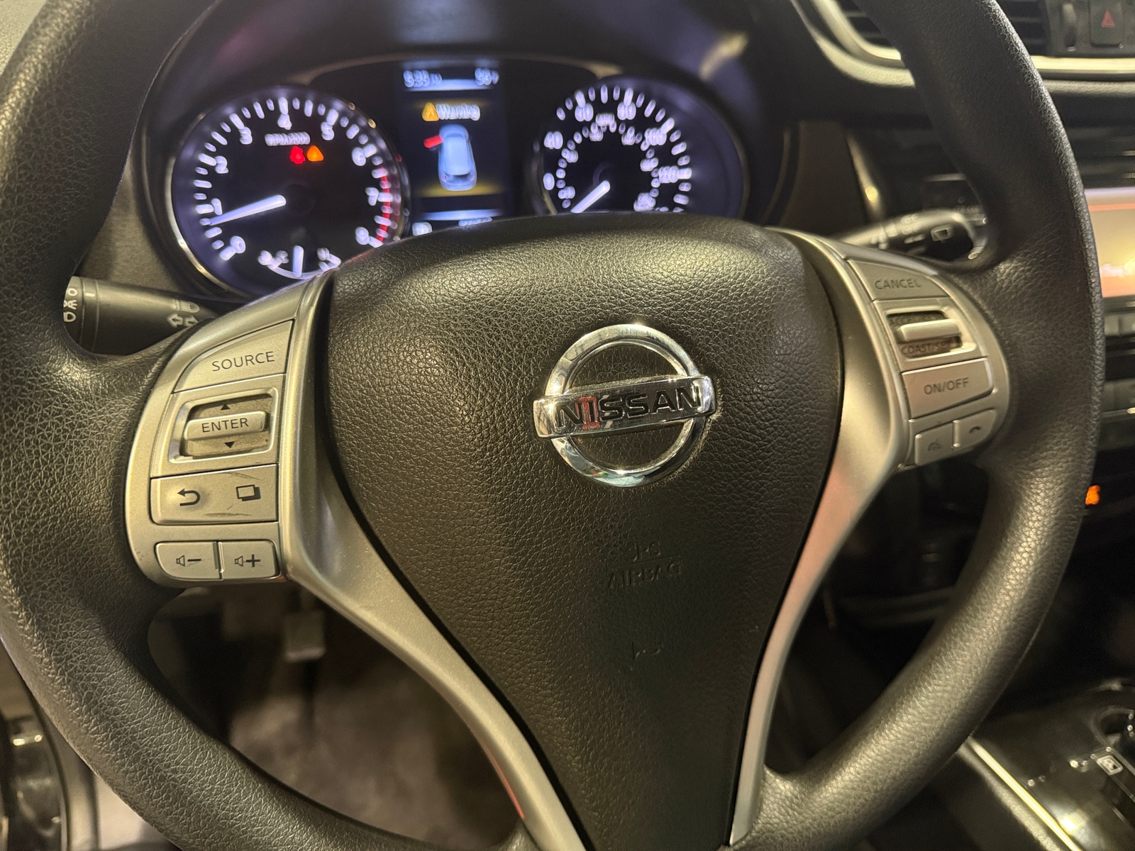 Thumbnail: 2015 Nissan Rogue - 5