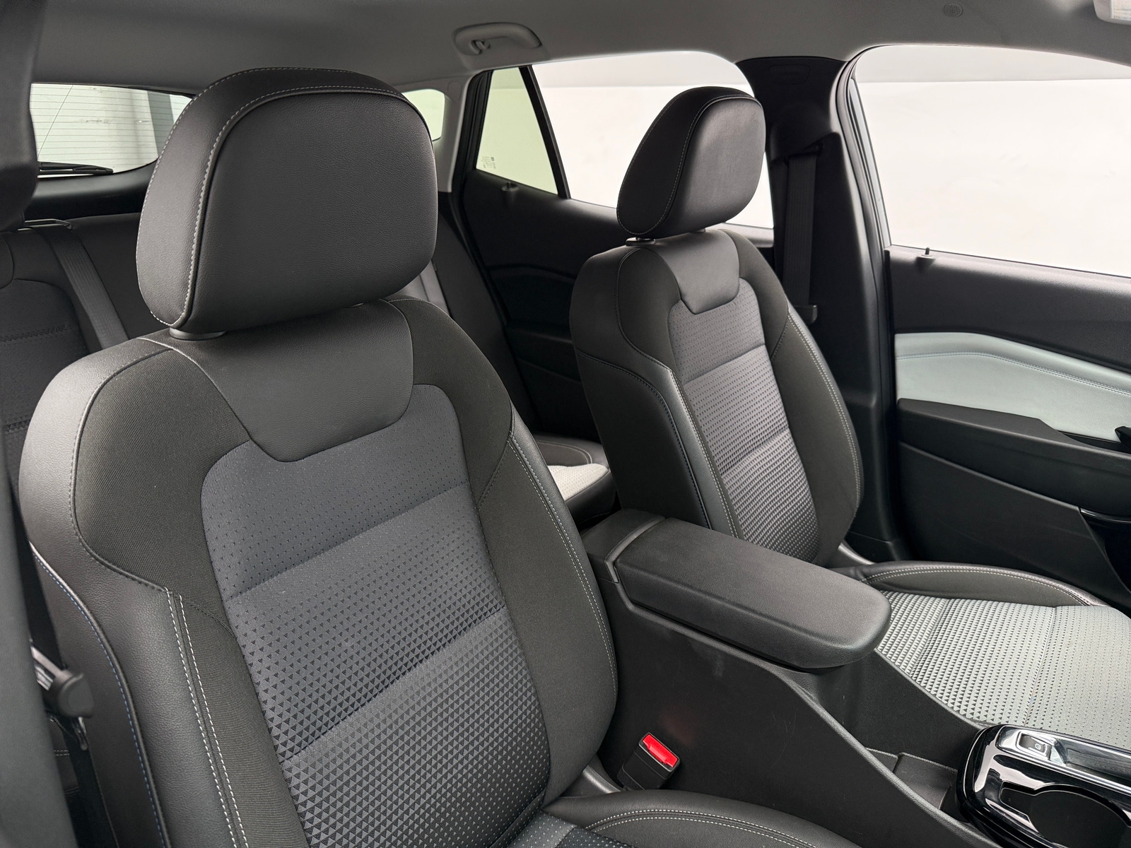 Thumbnail: 2025 Chevrolet Trax - 2