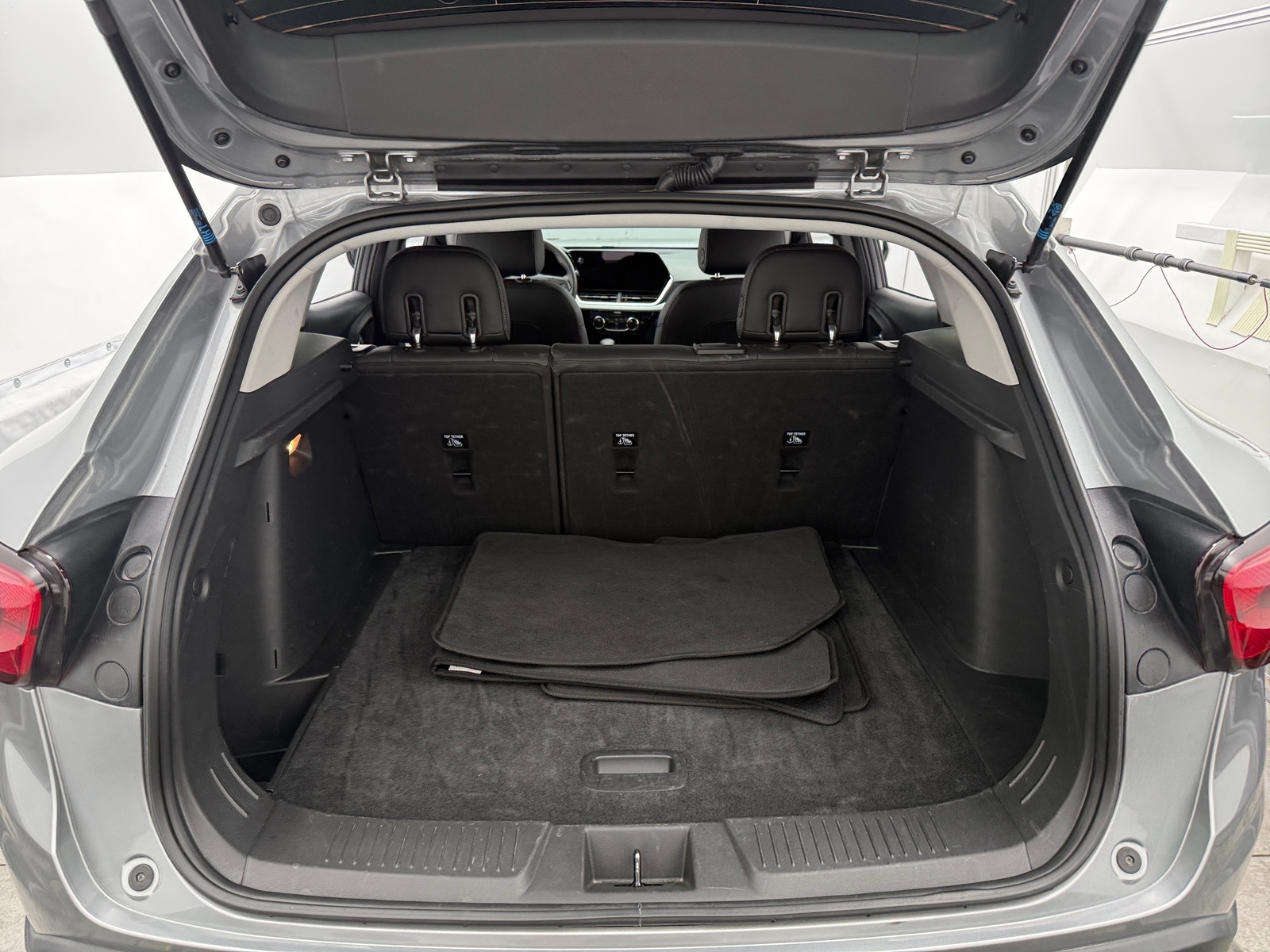 Thumbnail: 2025 Chevrolet Trax - 7