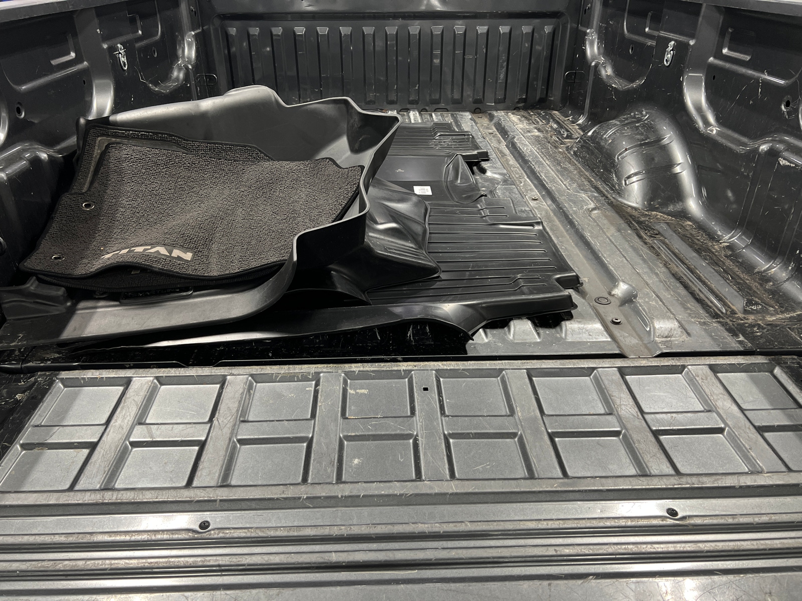 Thumbnail: 2022 Nissan Titan - 7