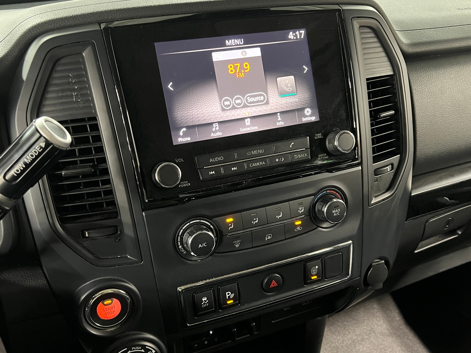 Thumbnail: 2022 Nissan Titan - 4