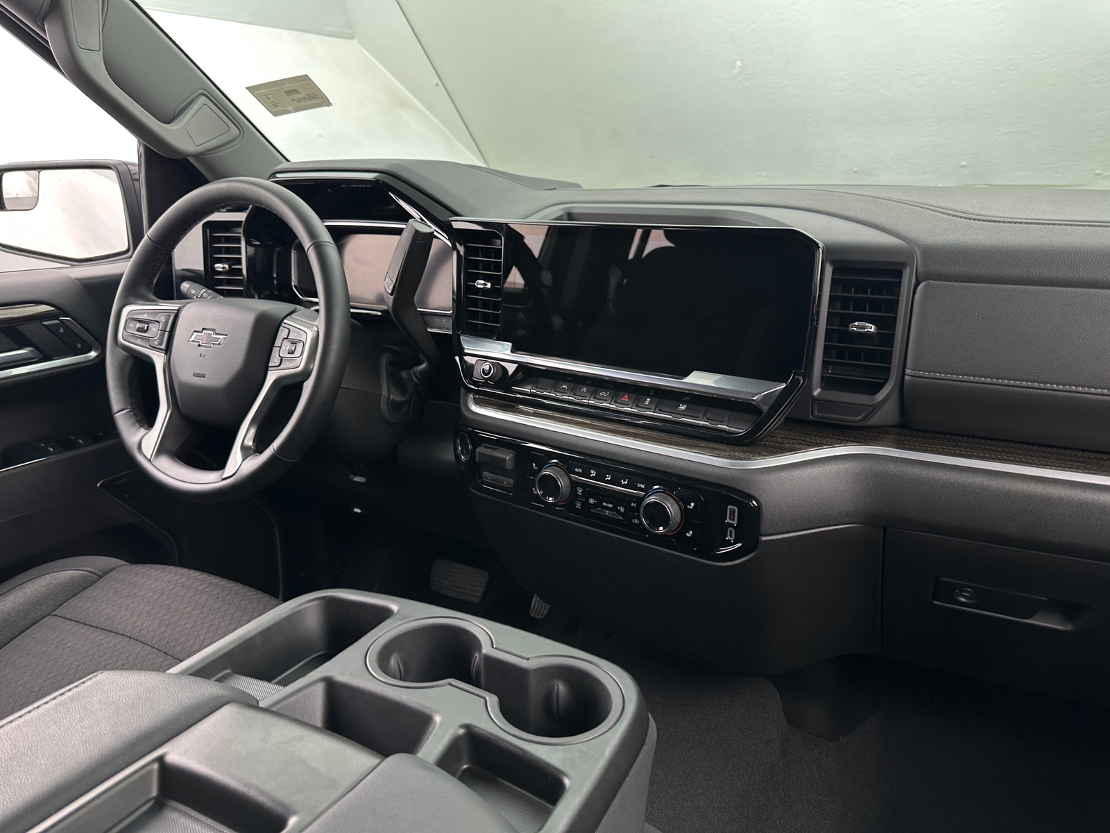 Thumbnail: 2026 Chevrolet Silverado 1500 - 3