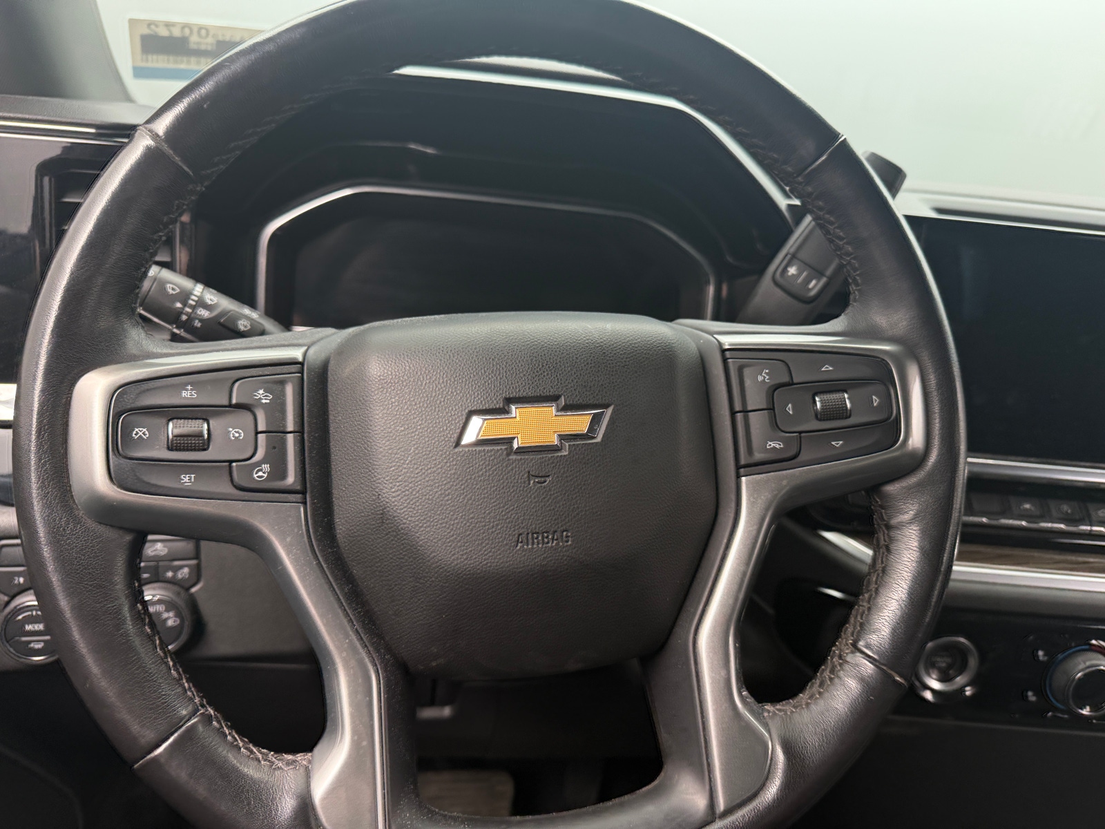 Thumbnail: 2022 Chevrolet Silverado 1500 - 5