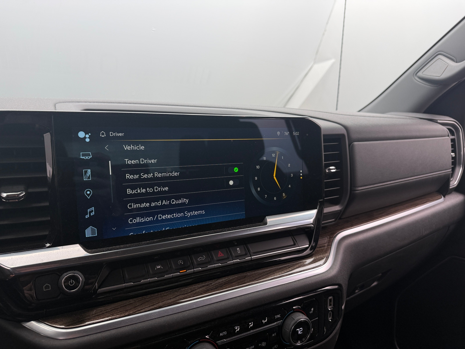 Thumbnail: 2022 Chevrolet Silverado 1500 - 4