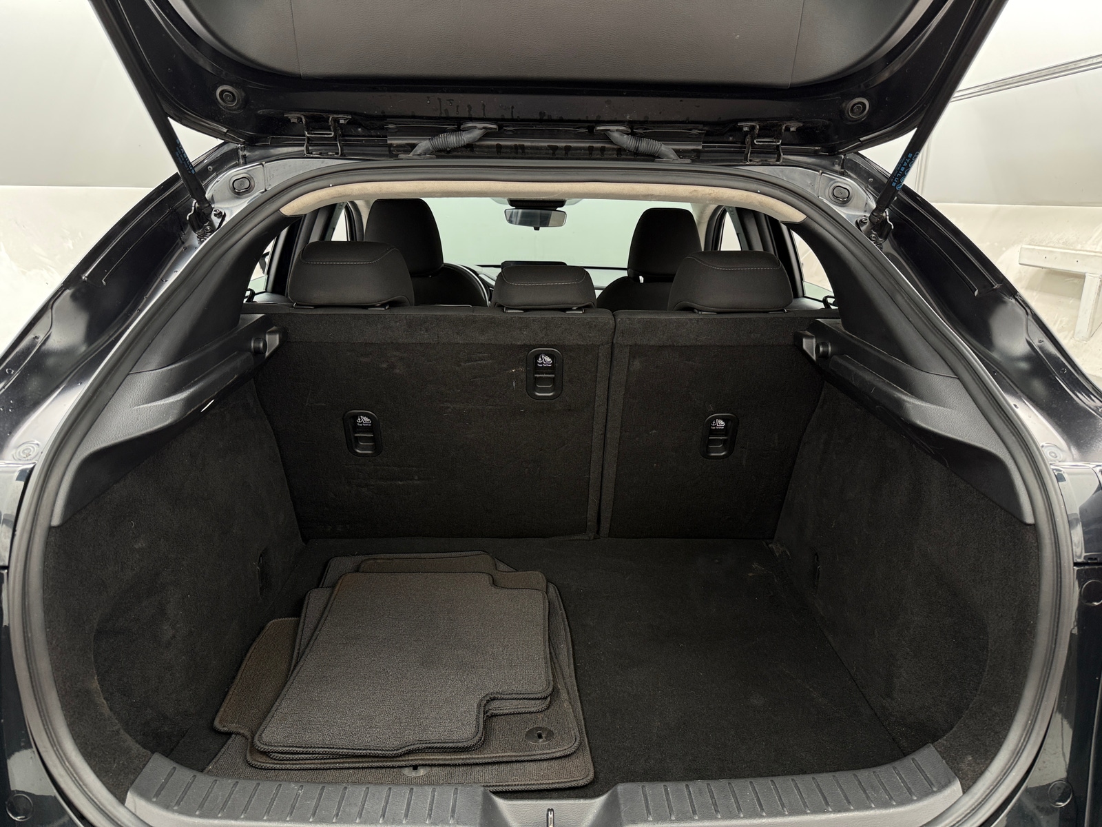 Thumbnail: 2024 Mazda CX-30 - 7