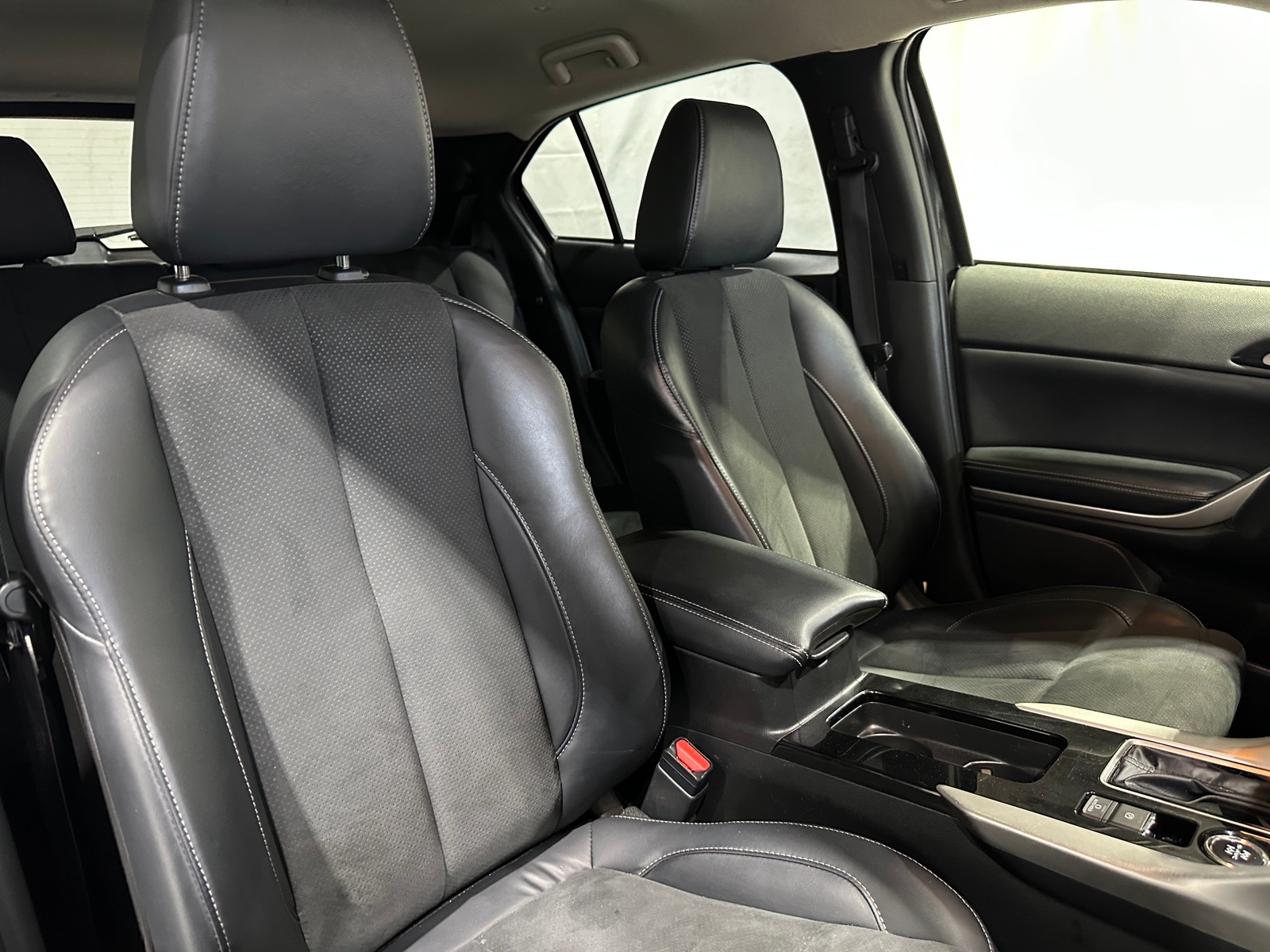 Thumbnail: 2024 Mitsubishi Eclipse Cross - 2