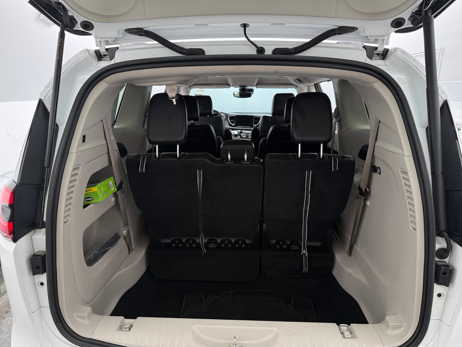 Thumbnail: 2022 Chrysler Pacifica - 6