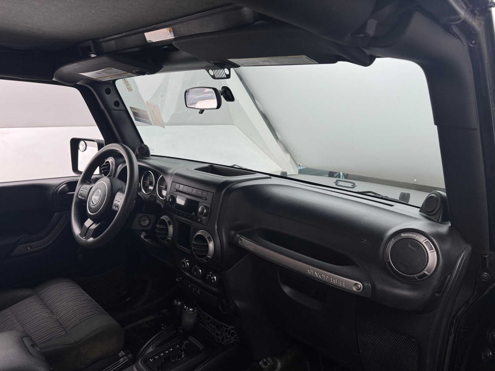 Thumbnail: 2011 Jeep Wrangler - 3