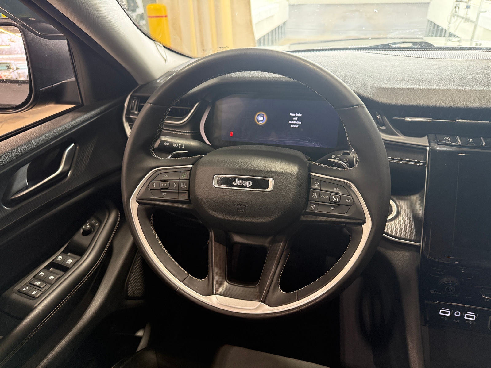 Thumbnail: 2023 Jeep Grand Cherokee L - 5