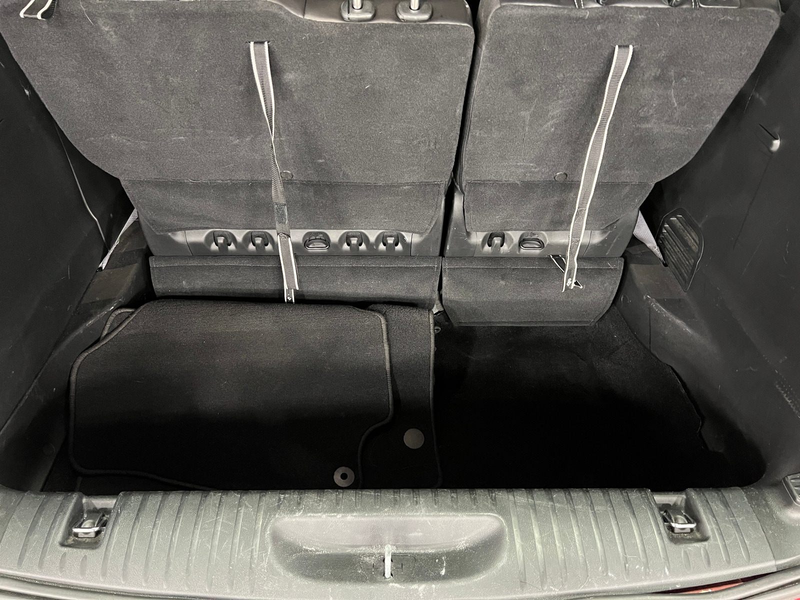 Thumbnail: 2025 Chrysler Pacifica - 6