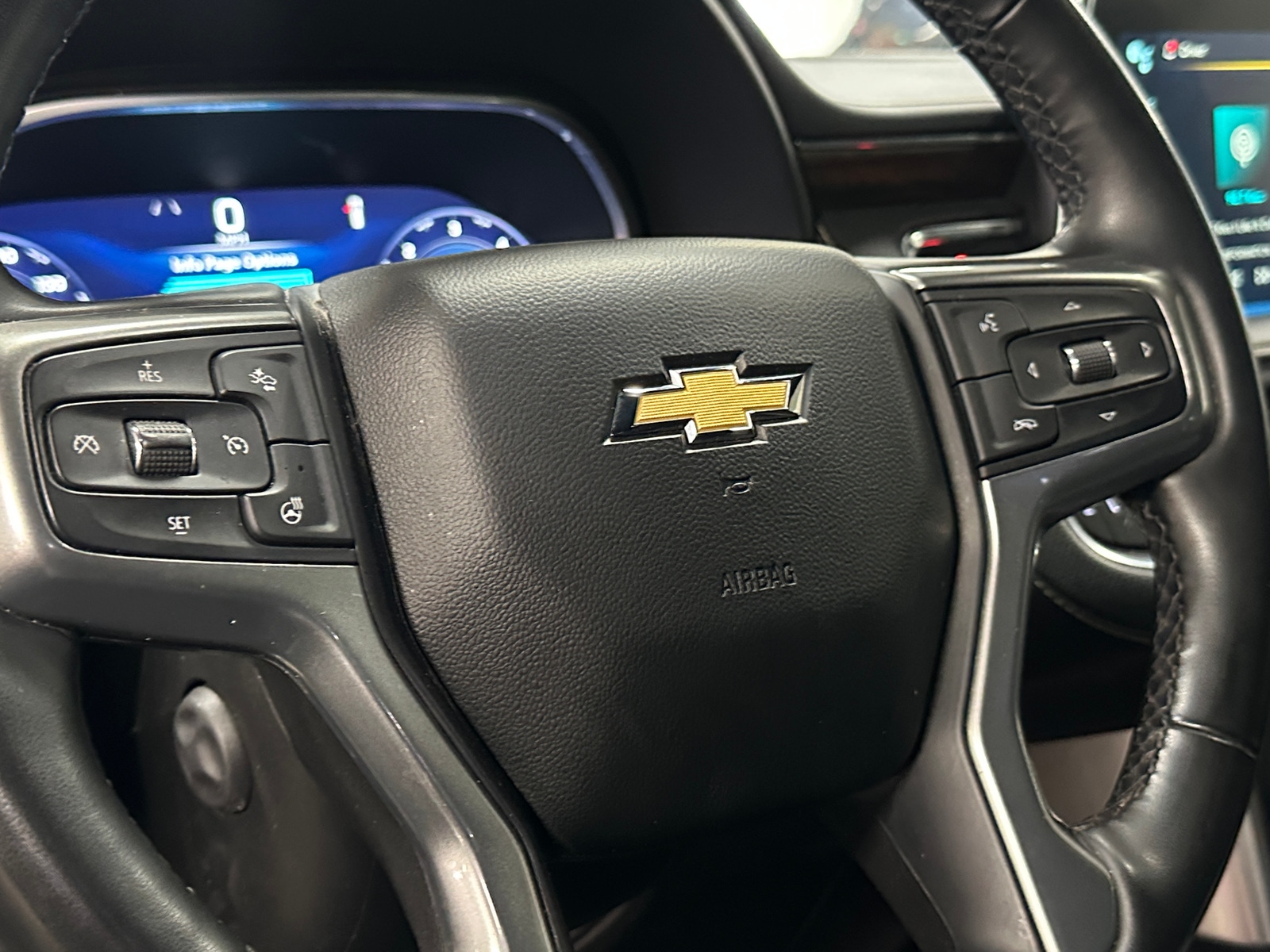 Thumbnail: 2023 Chevrolet Suburban - 4