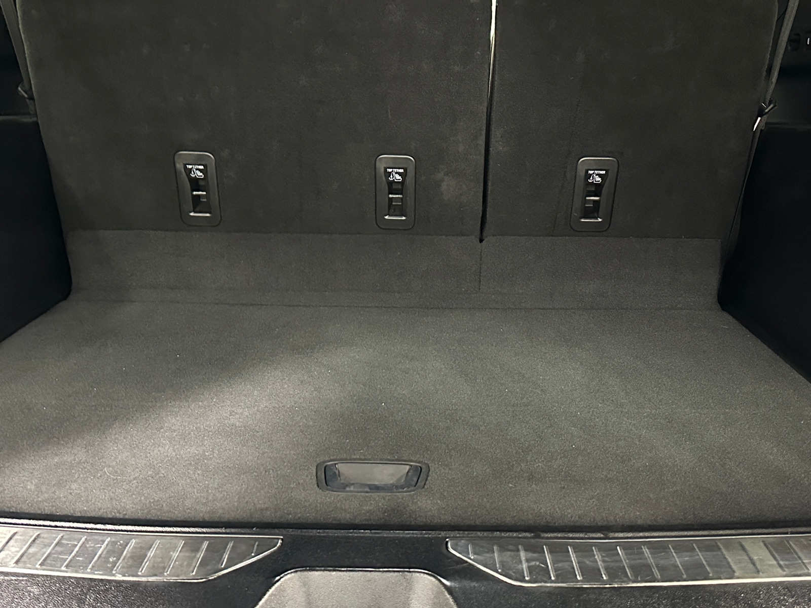 Thumbnail: 2023 Chevrolet Suburban - 6