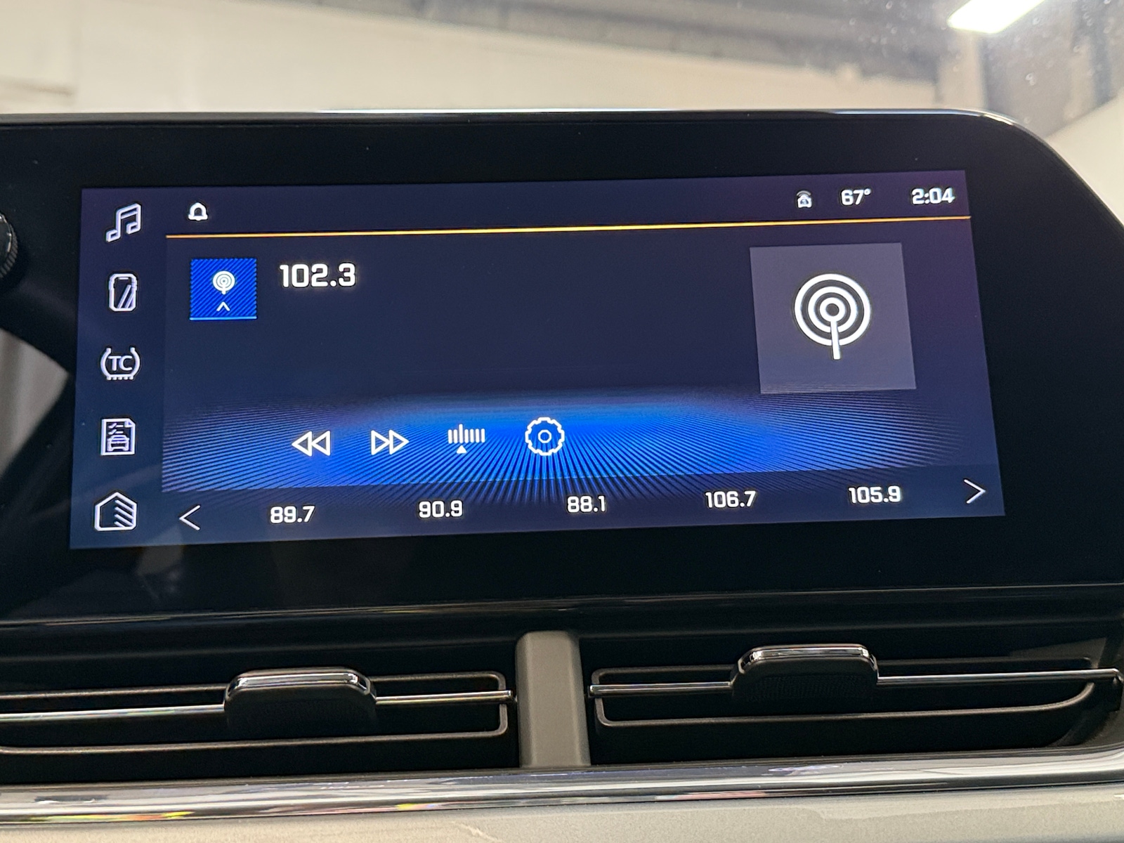 Thumbnail: 2025 Chevrolet Trax - 4