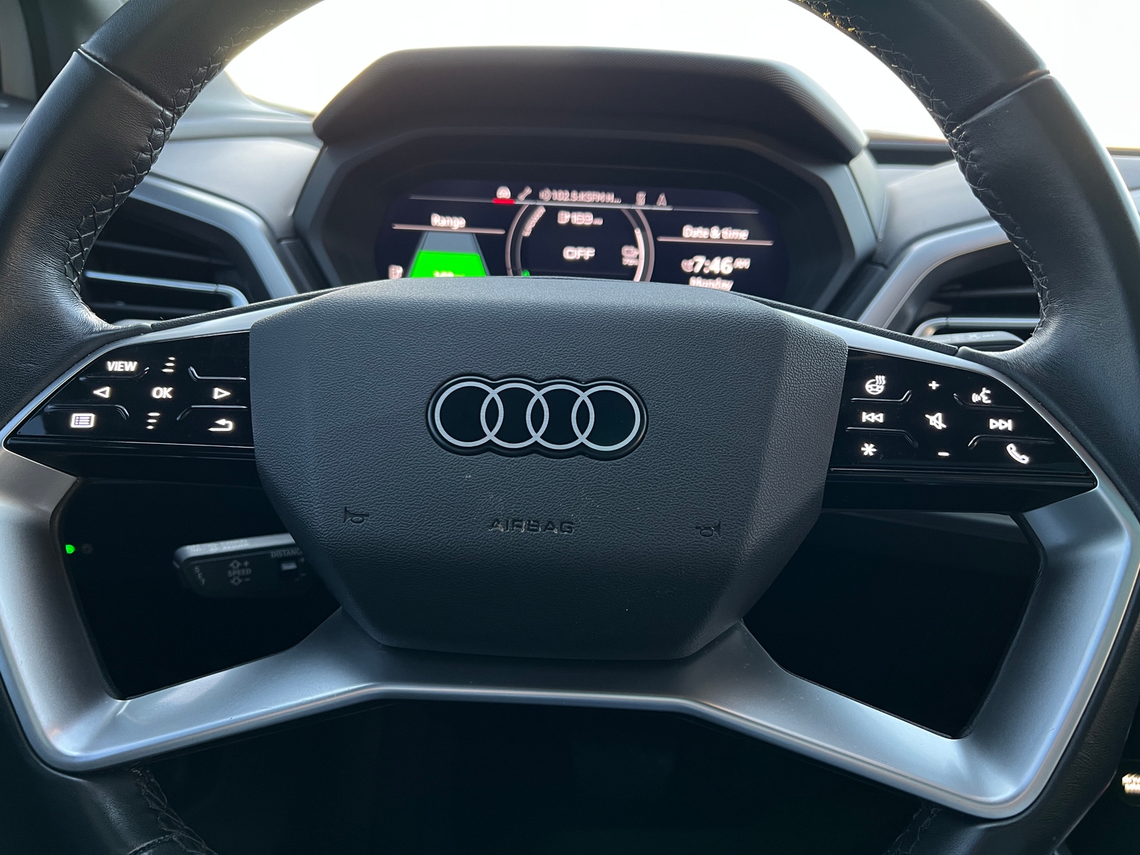 Thumbnail: 2023 Audi Q4 e-tron - 4