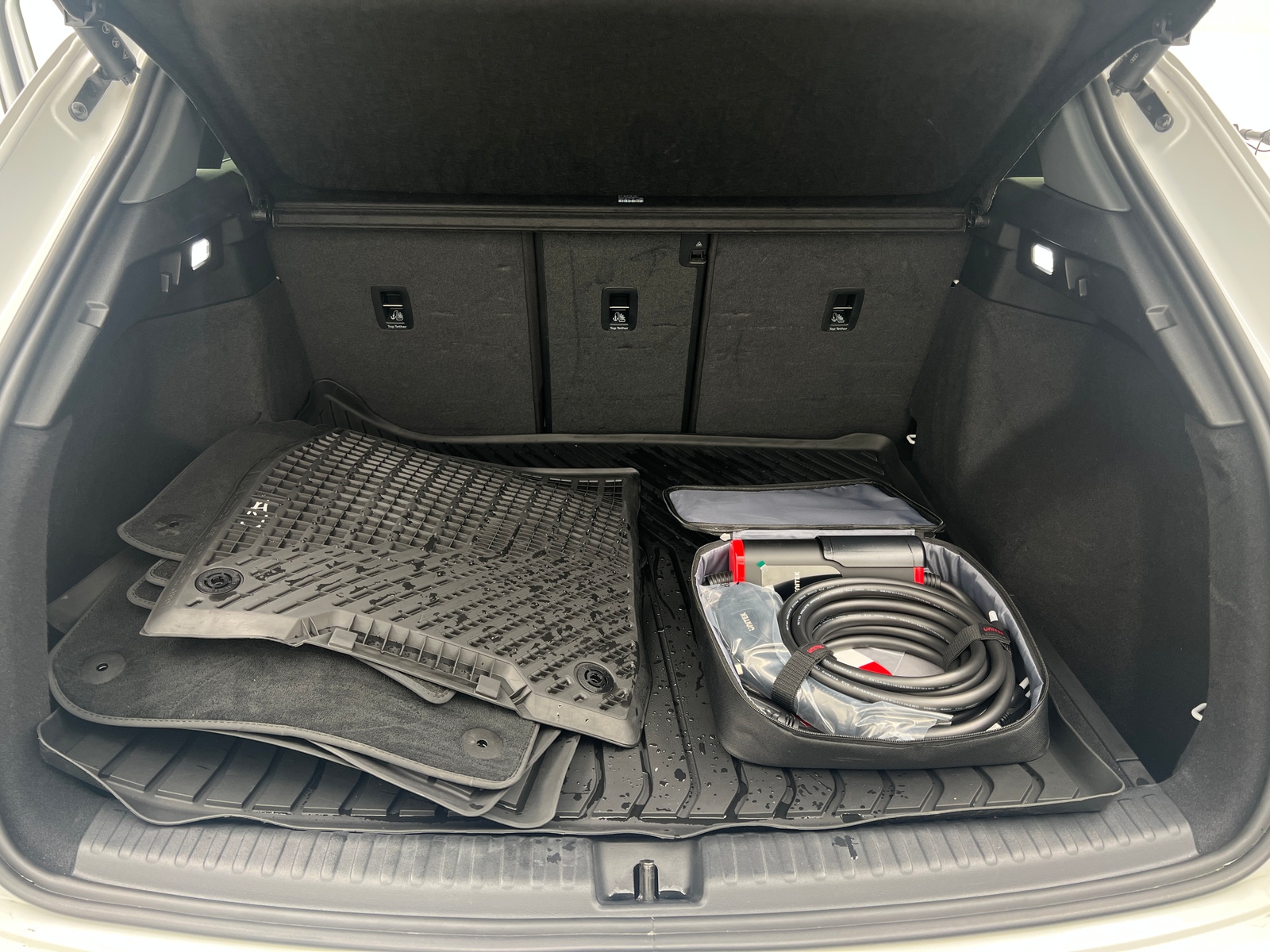 Thumbnail: 2023 Audi Q4 e-tron - 6