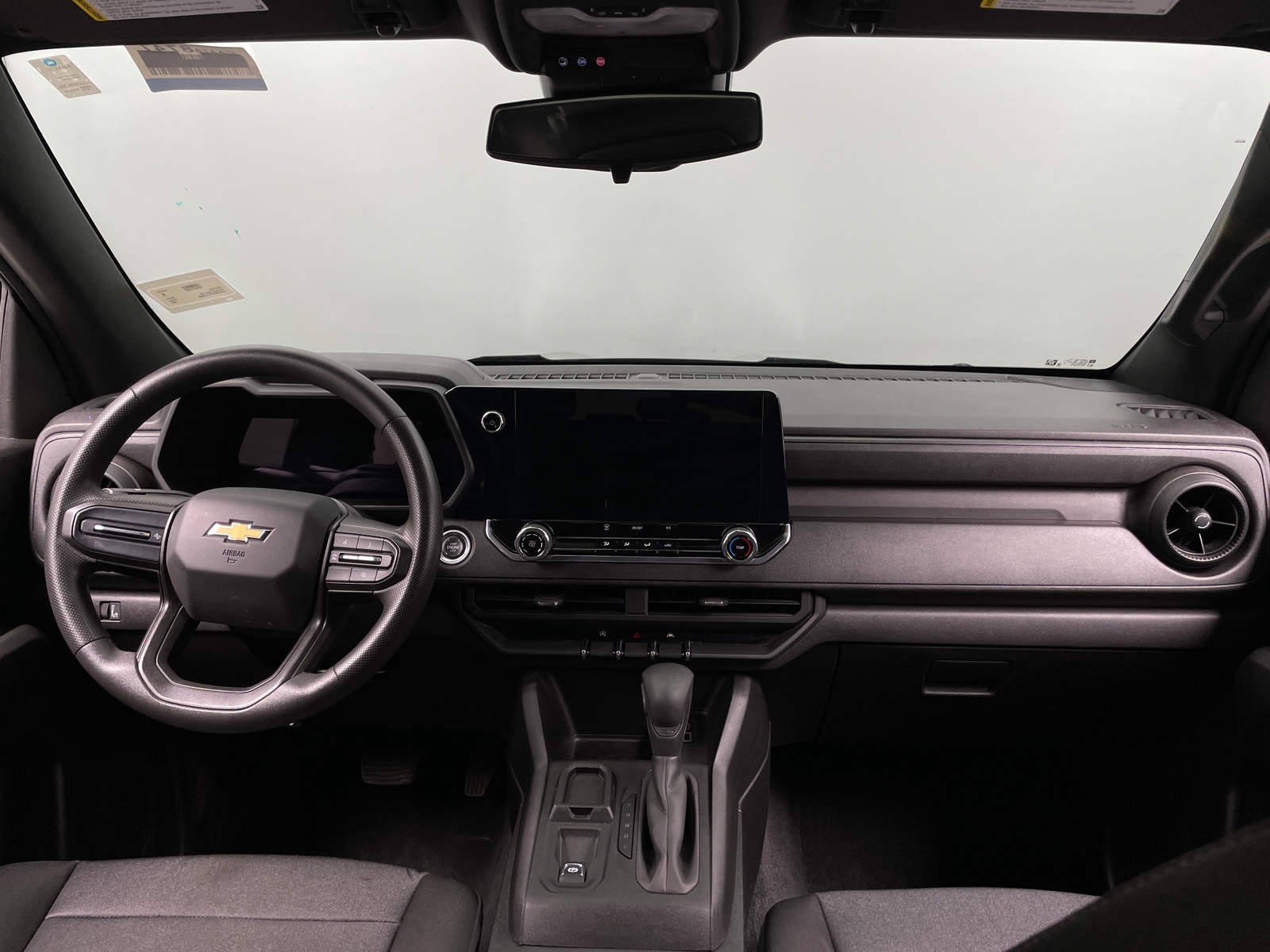 Thumbnail: 2024 Chevrolet Colorado - 3