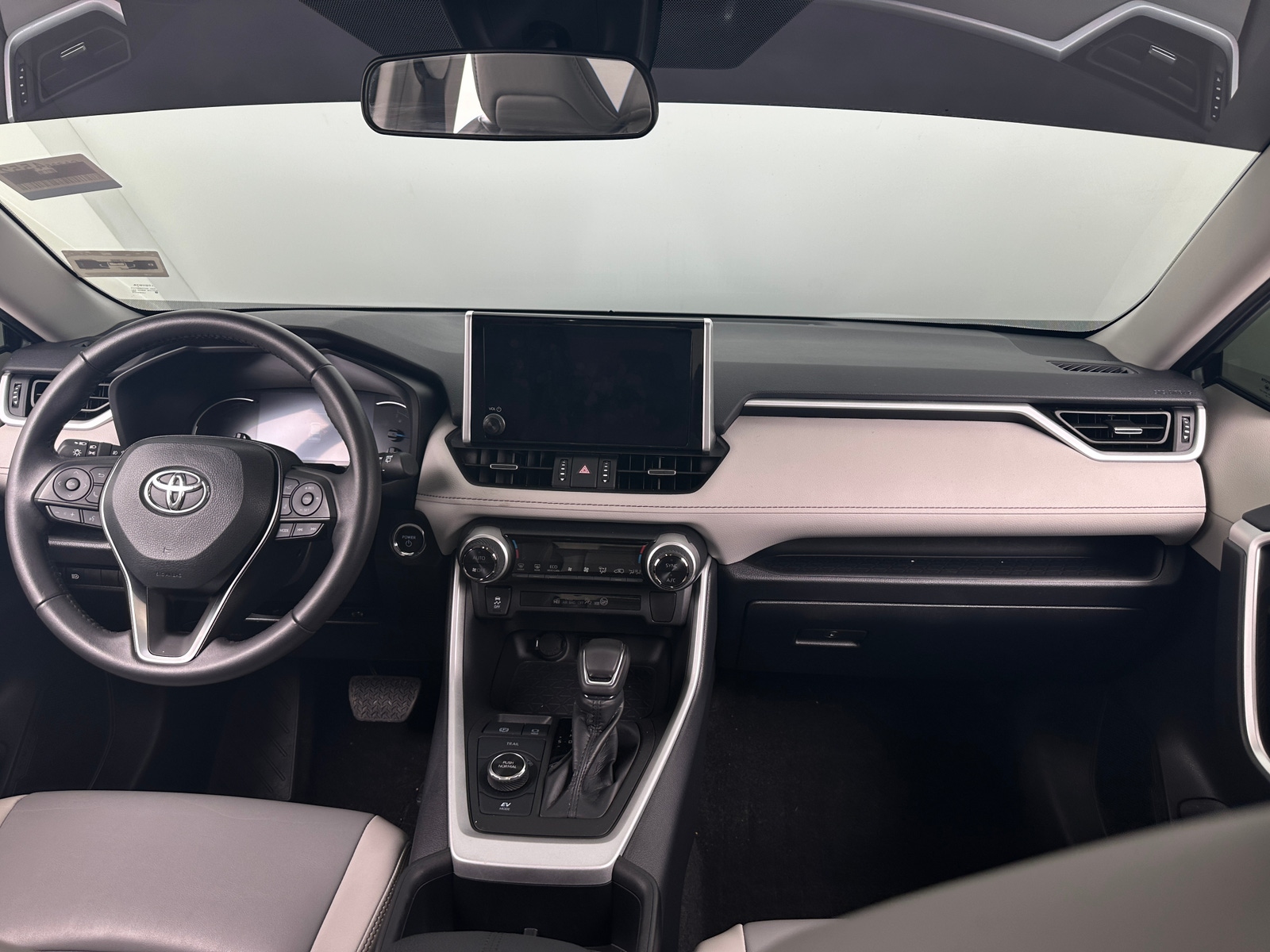 Thumbnail: 2024 Toyota RAV4 - 2