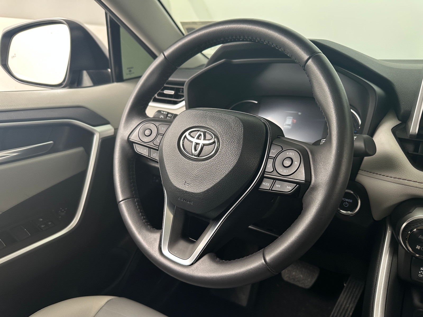 Thumbnail: 2024 Toyota RAV4 - 4