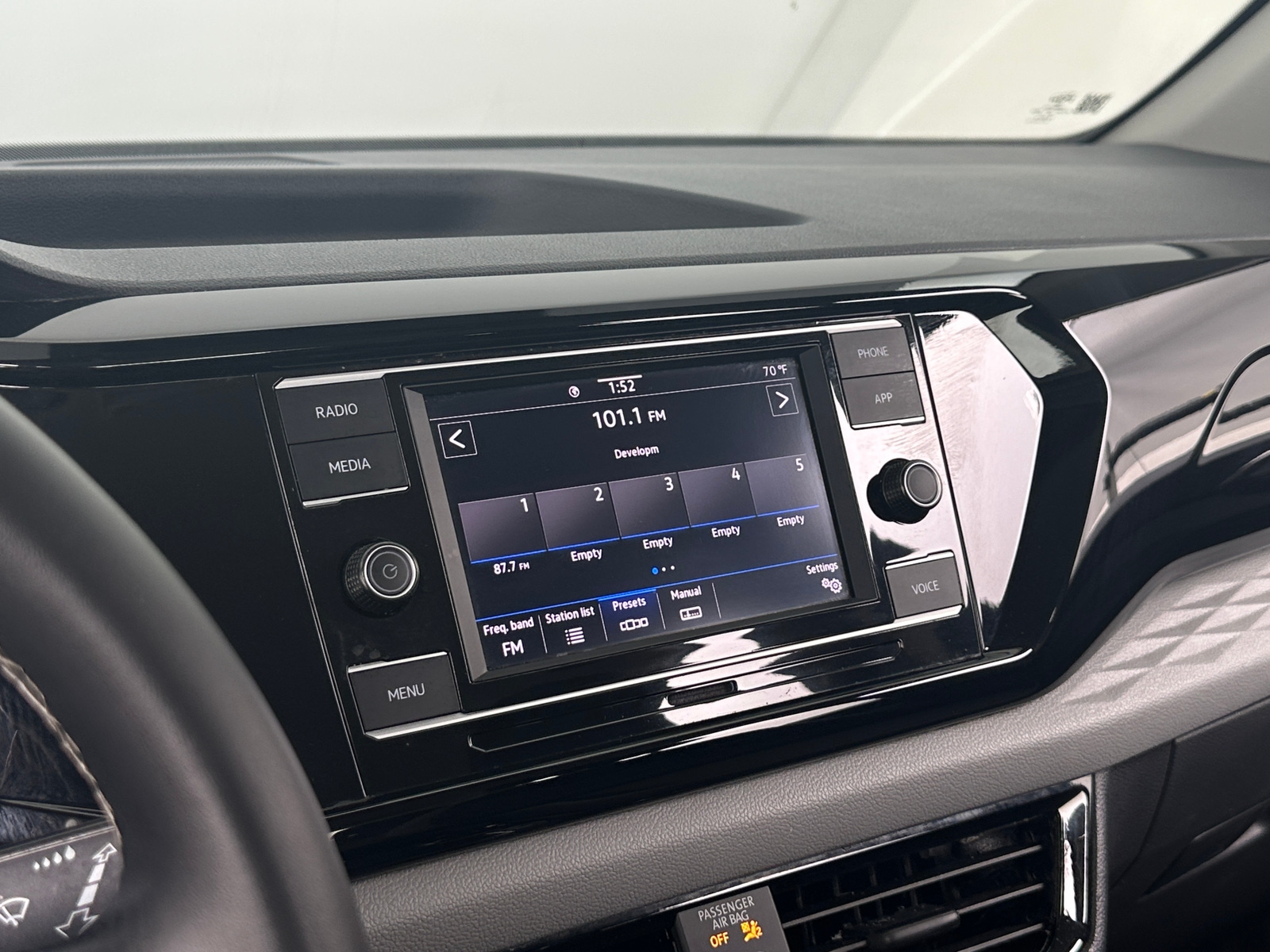 Thumbnail: 2024 Volkswagen Taos - 4