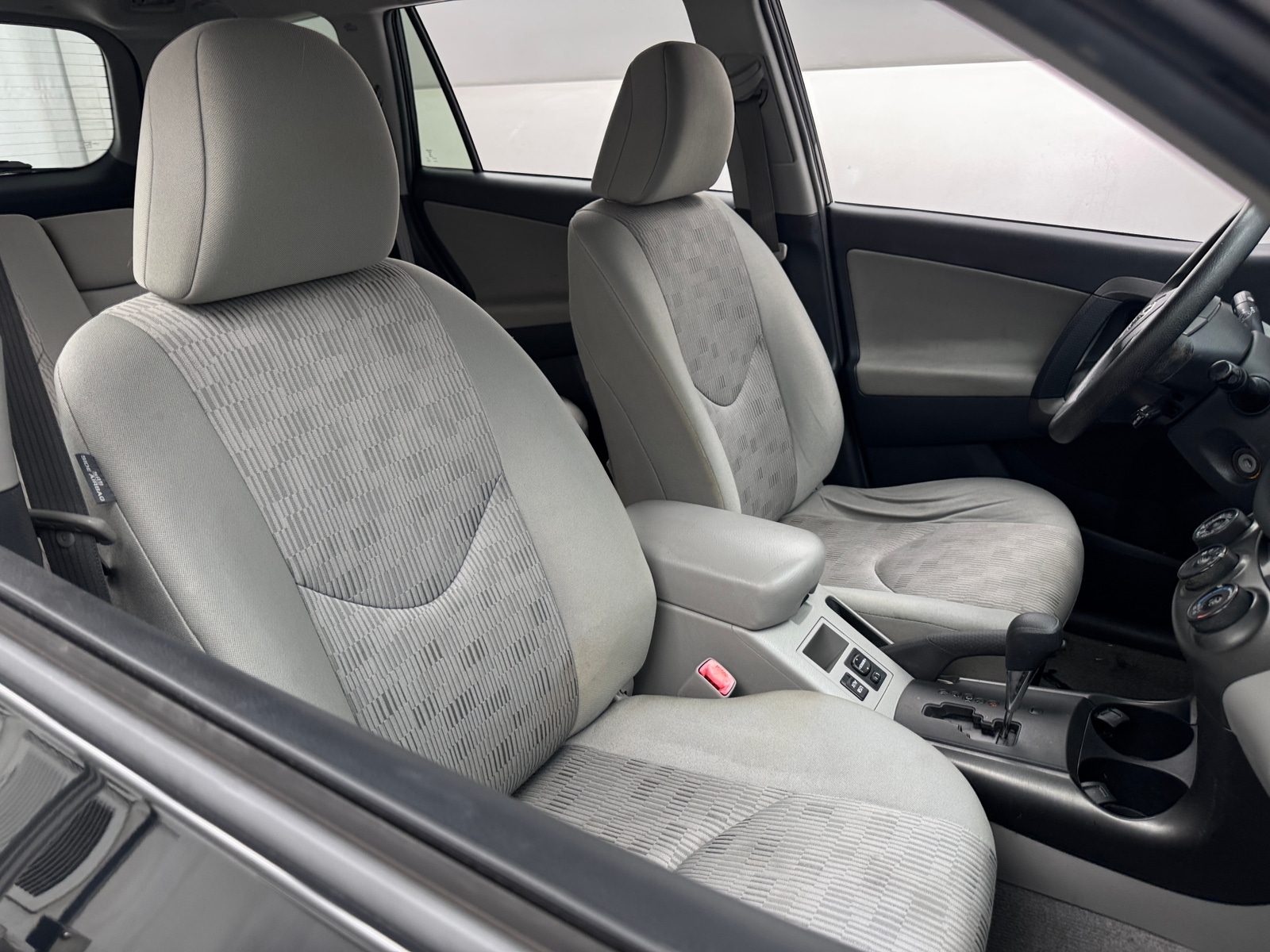 Thumbnail: 2012 Toyota RAV4 - 2