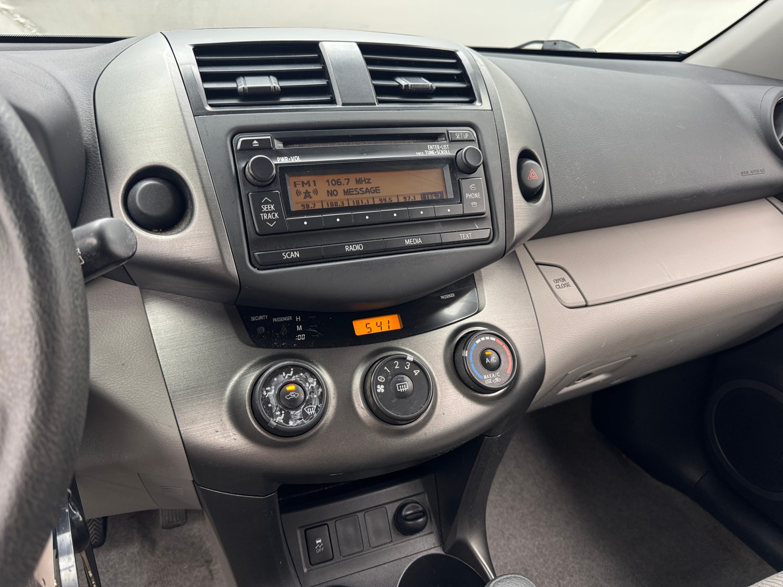 Thumbnail: 2012 Toyota RAV4 - 4