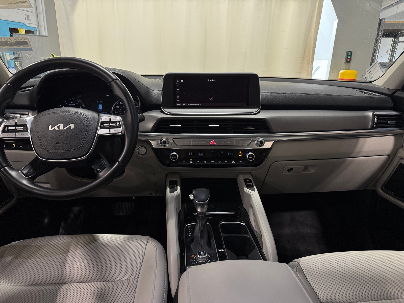 Thumbnail: 2022 Kia Telluride - 2