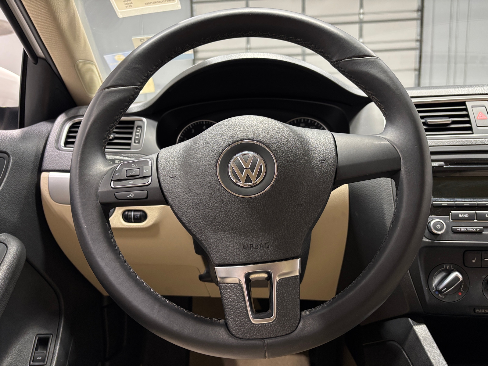 Thumbnail: 2014 Volkswagen Jetta - 4