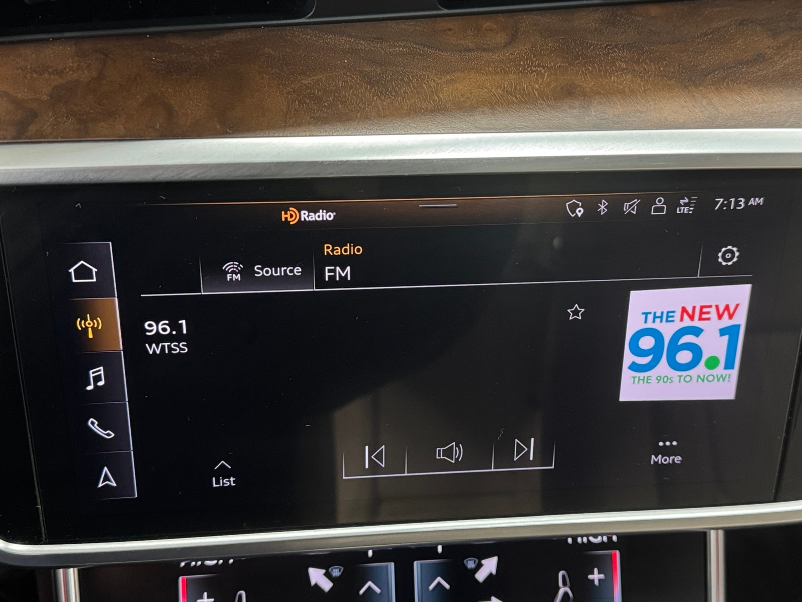 Thumbnail: 2021 Audi A6 - 3