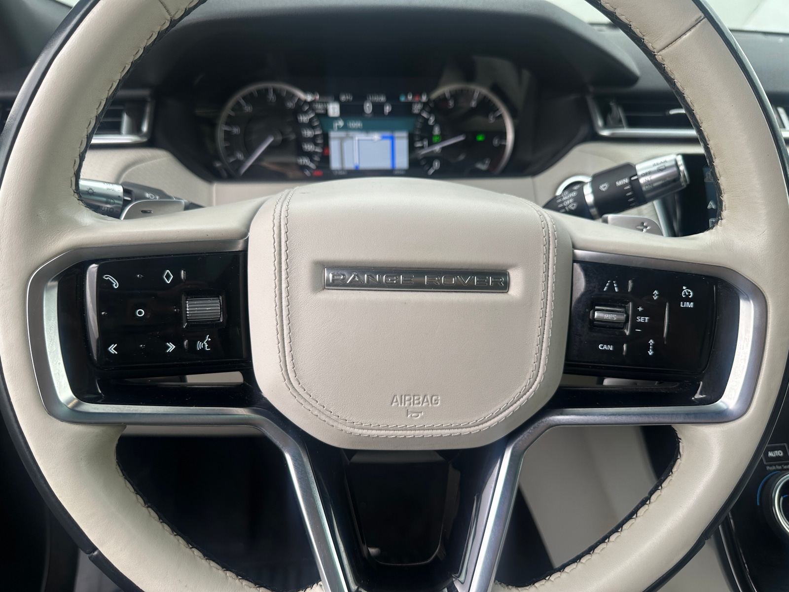 Thumbnail: 2022 Land Rover Range Rover Velar - 5