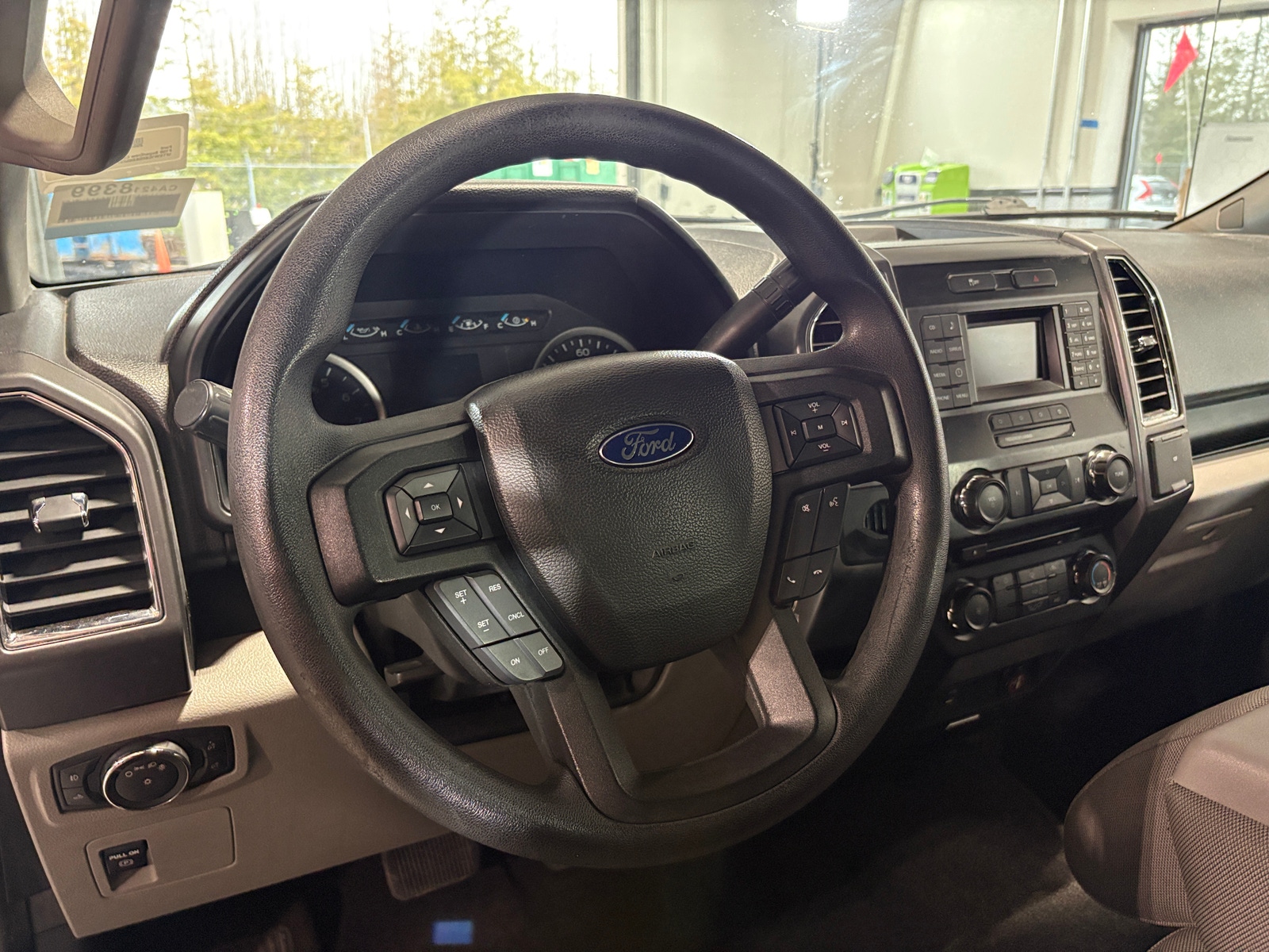 Thumbnail: 2016 Ford Econoline - 5