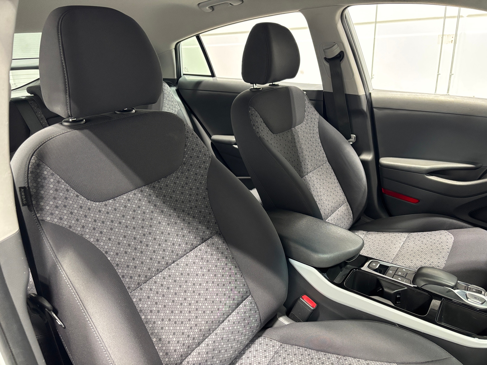 Thumbnail: 2019 Hyundai Ioniq - 2