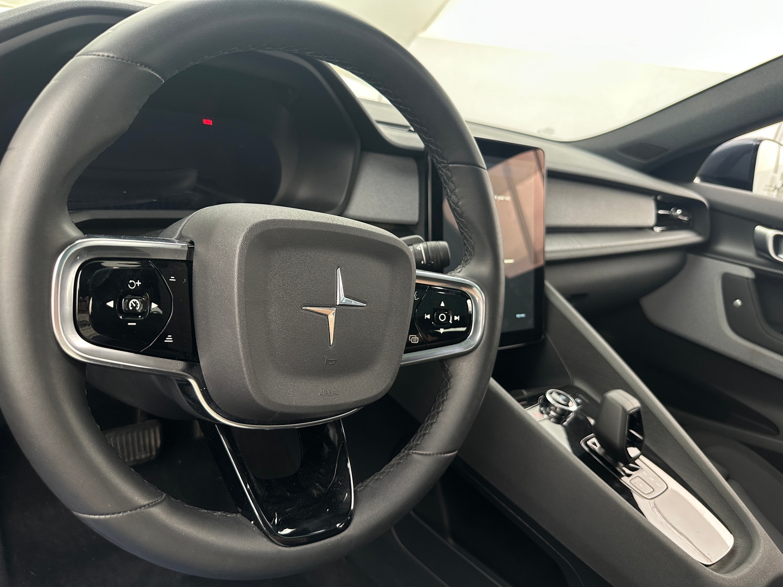 Thumbnail: 2021 Polestar 2 - 5