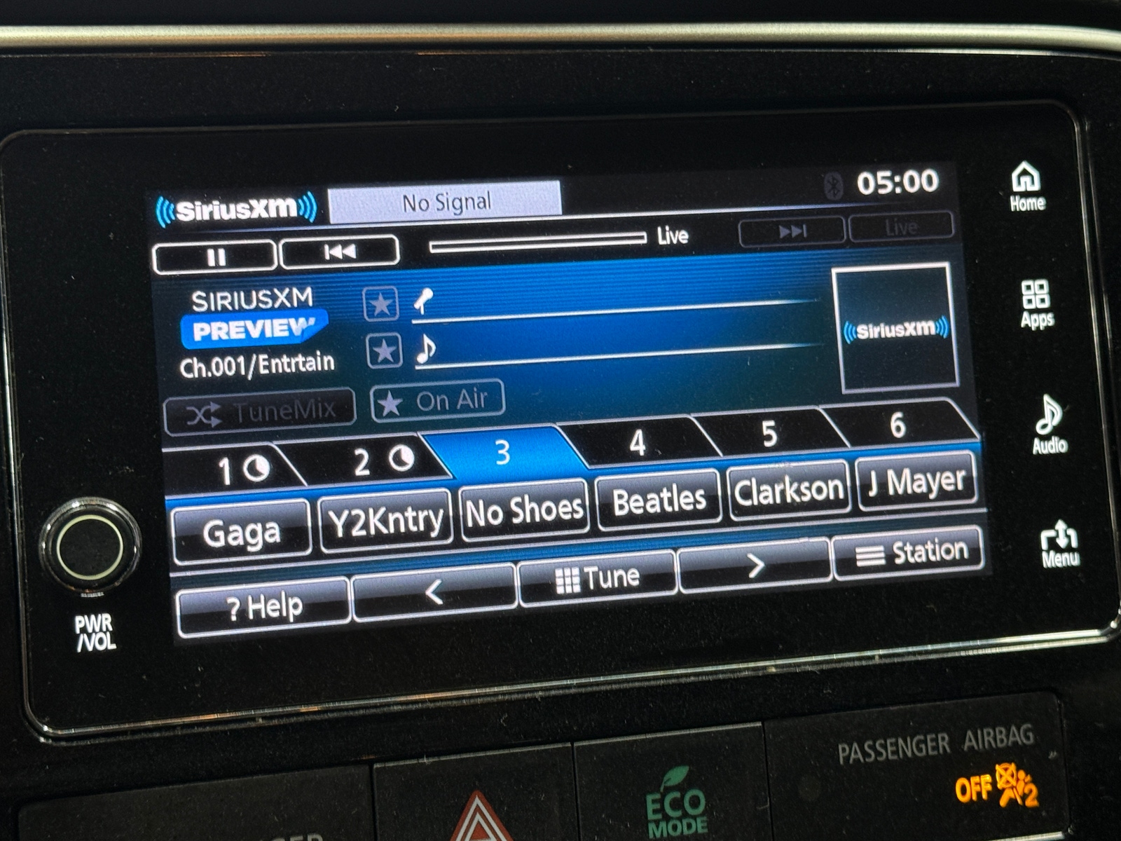 Thumbnail: 2017 Mitsubishi Outlander - 3