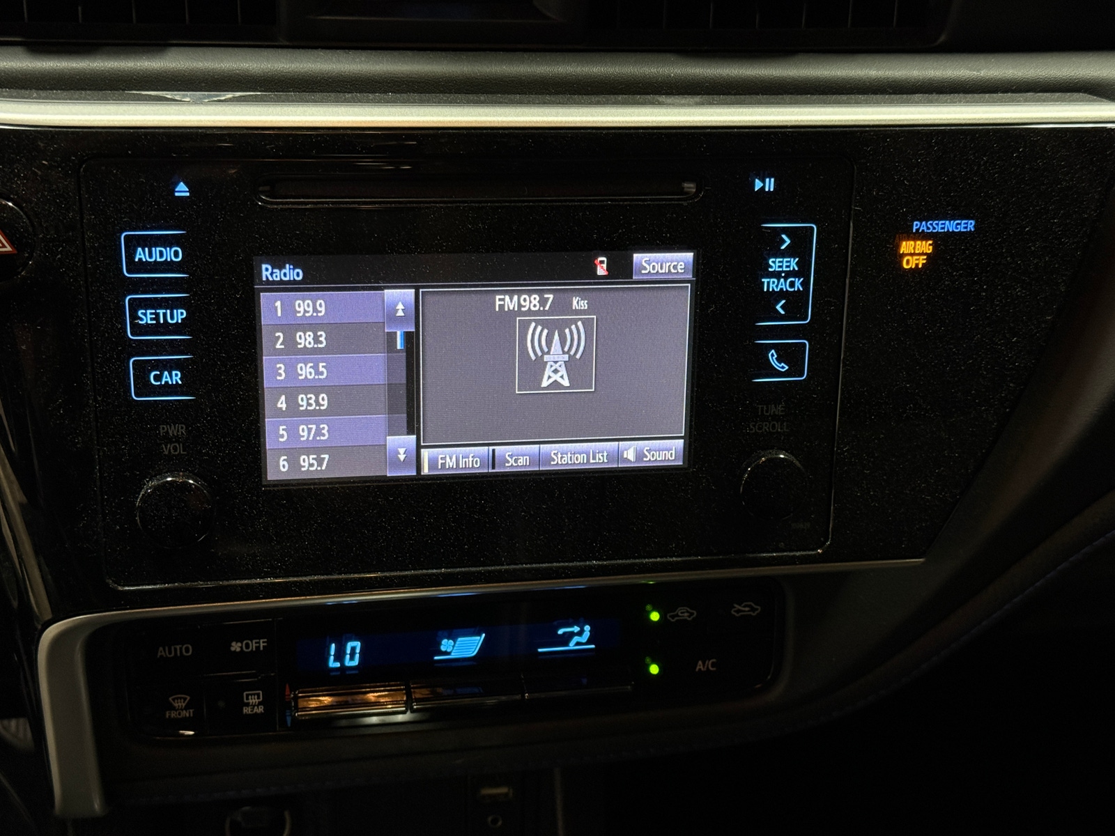 Thumbnail: 2019 Toyota Corolla - 4