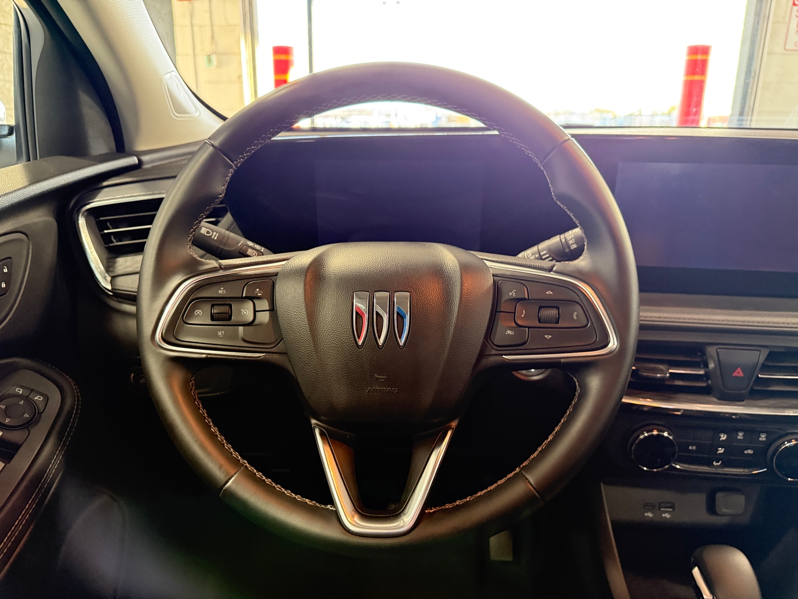 Thumbnail: 2025 Buick Encore GX - 5