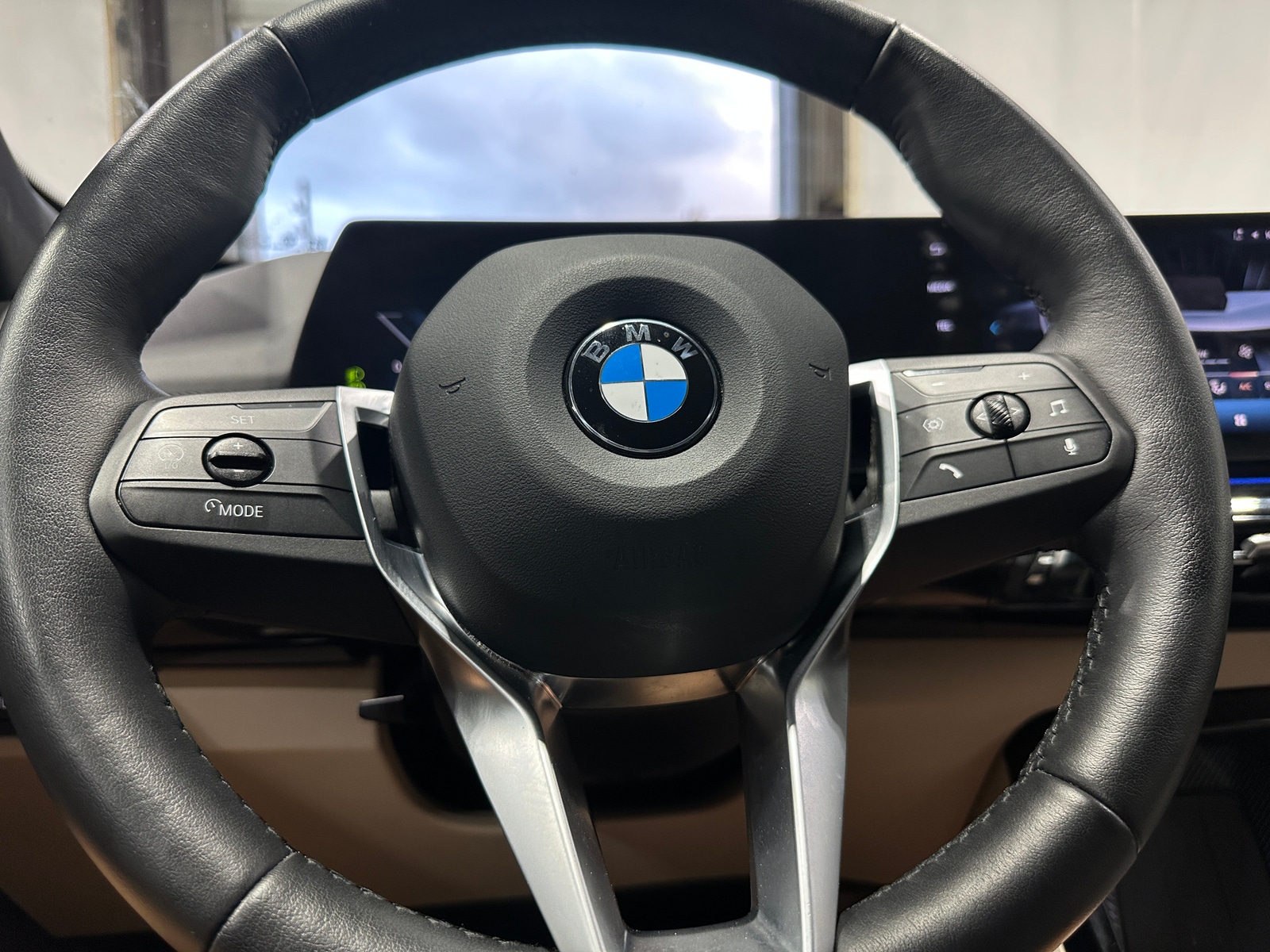 Thumbnail: 2025 BMW X1 - 4