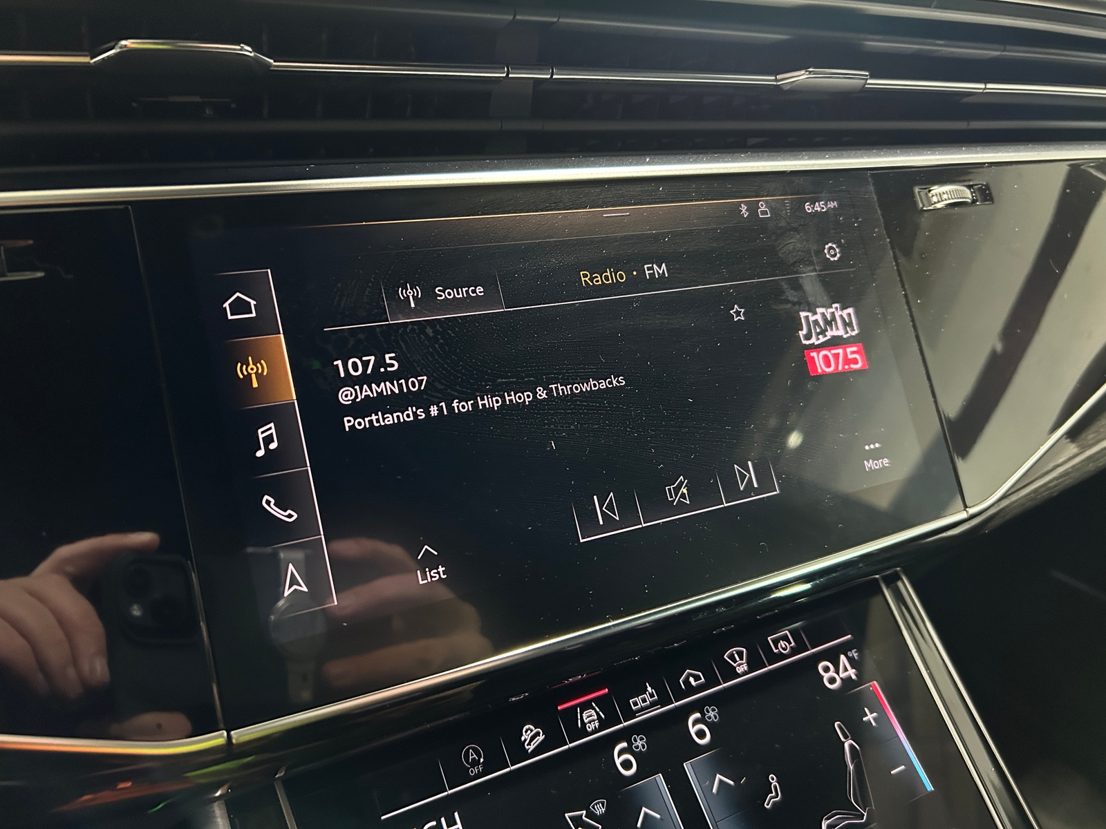 Thumbnail: 2019 Audi Q8 - 3