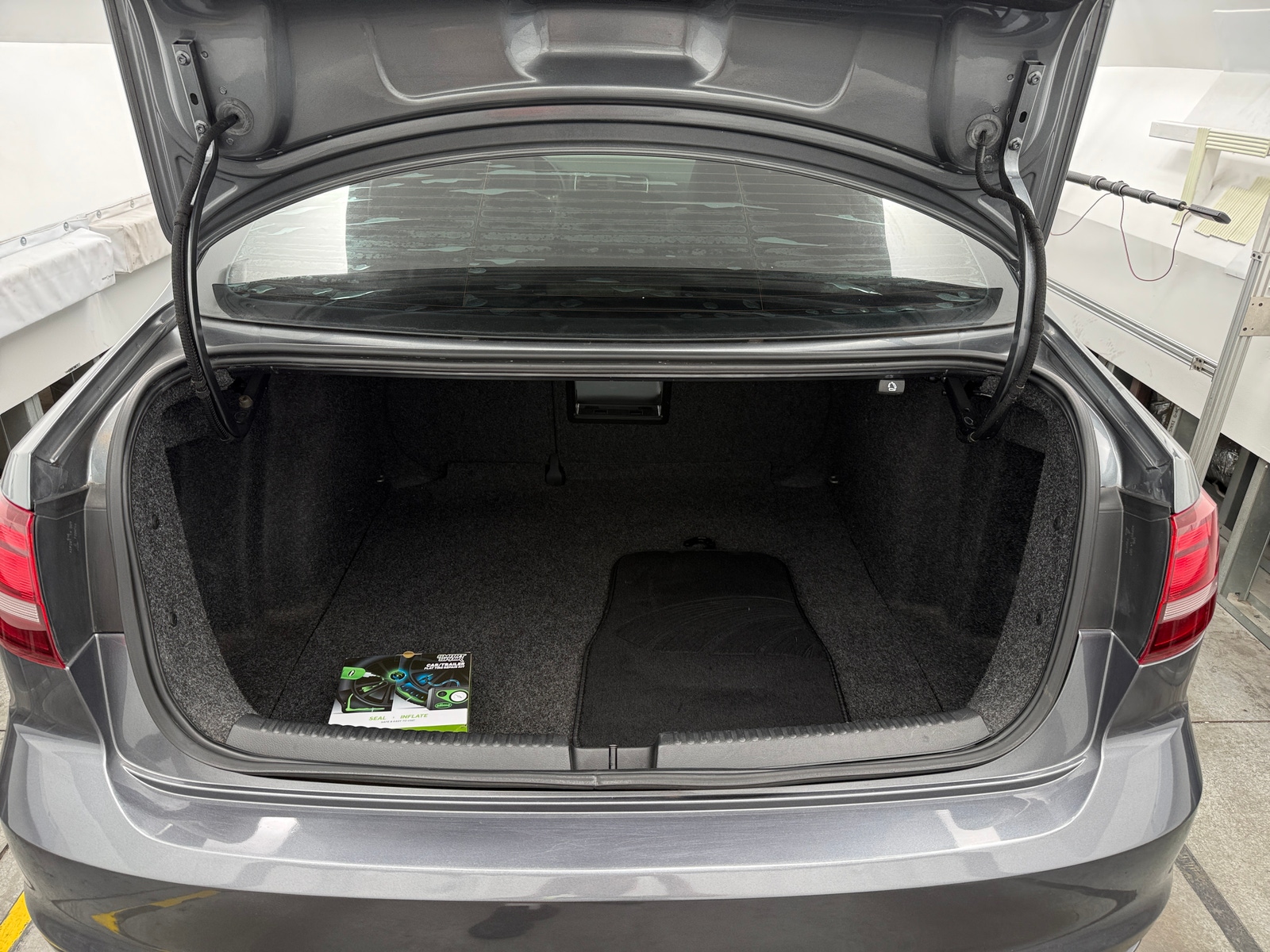 Thumbnail: 2018 Volkswagen Jetta - 6