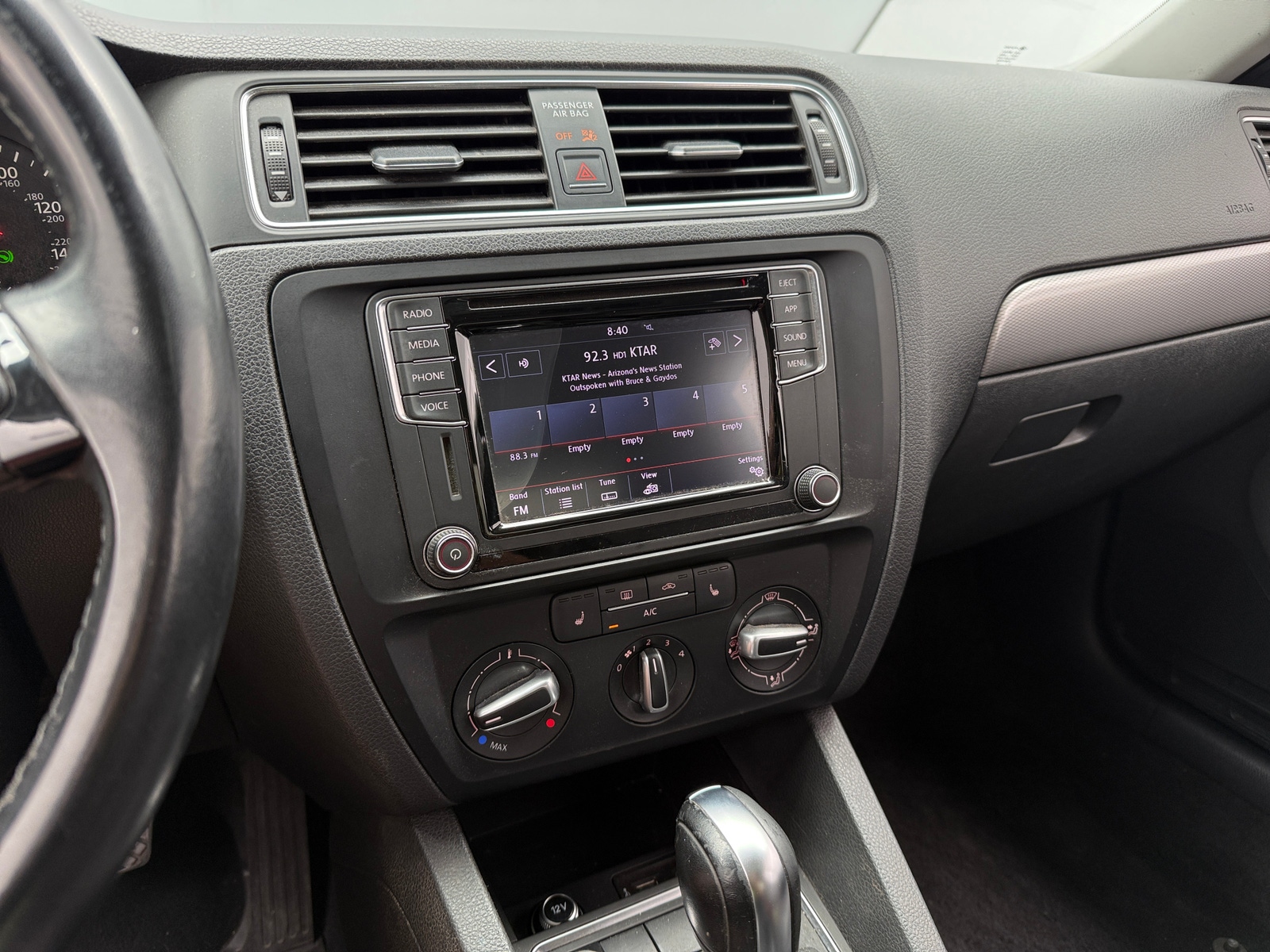 Thumbnail: 2018 Volkswagen Jetta - 3