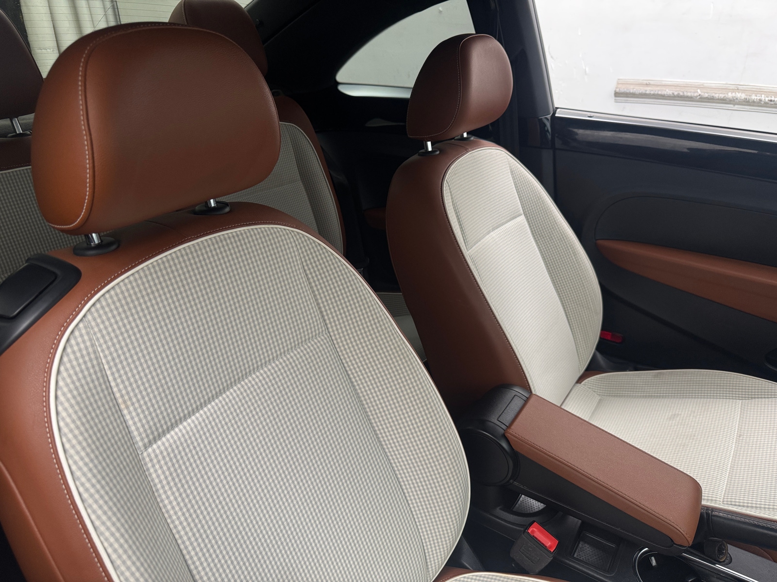 Thumbnail: 2017 Volkswagen Beetle - 2