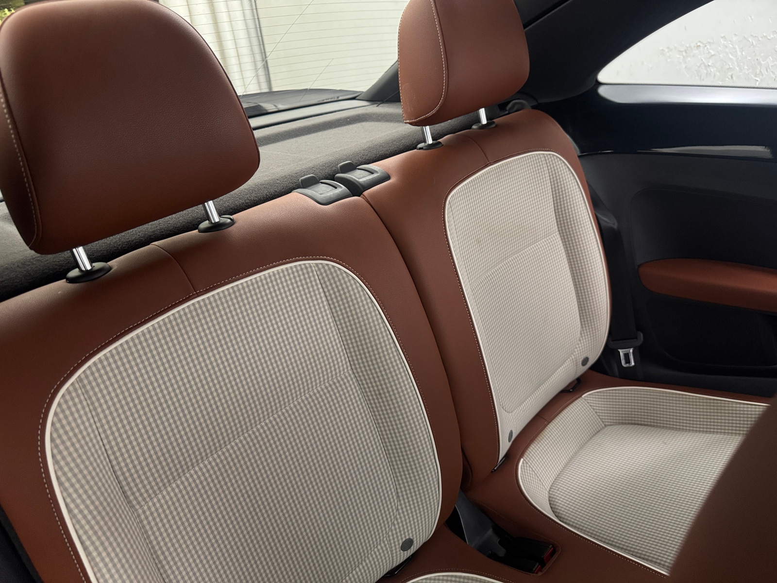 Thumbnail: 2017 Volkswagen Beetle - 6