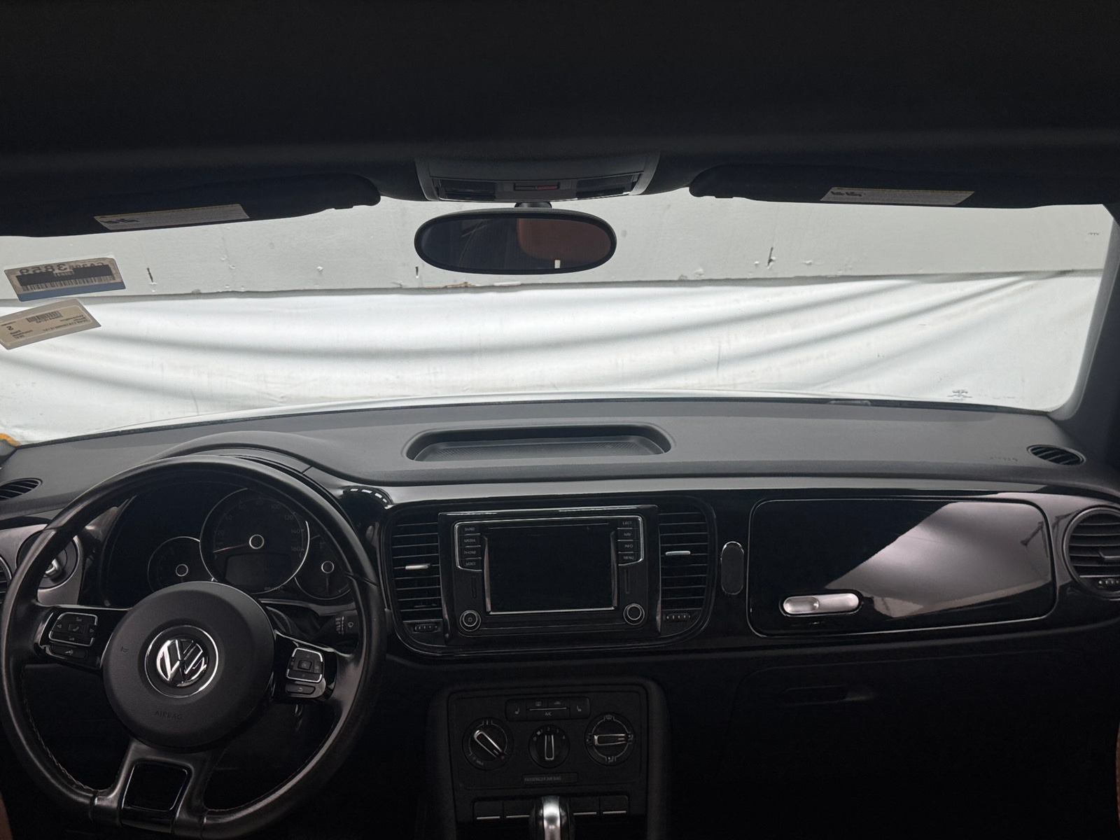 Thumbnail: 2017 Volkswagen Beetle - 3