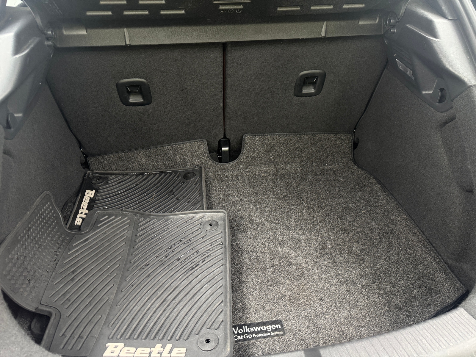 Thumbnail: 2017 Volkswagen Beetle - 7